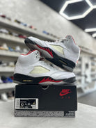 Jordan 5 Retro Fire Red Silver Tongue Sz 10 (PREOWNED) - Restock AveJordan 5 Retro Fire Red Silver Tongue Sz 10 (PREOWNED)Restock AveRestock Ave10Restock Ave