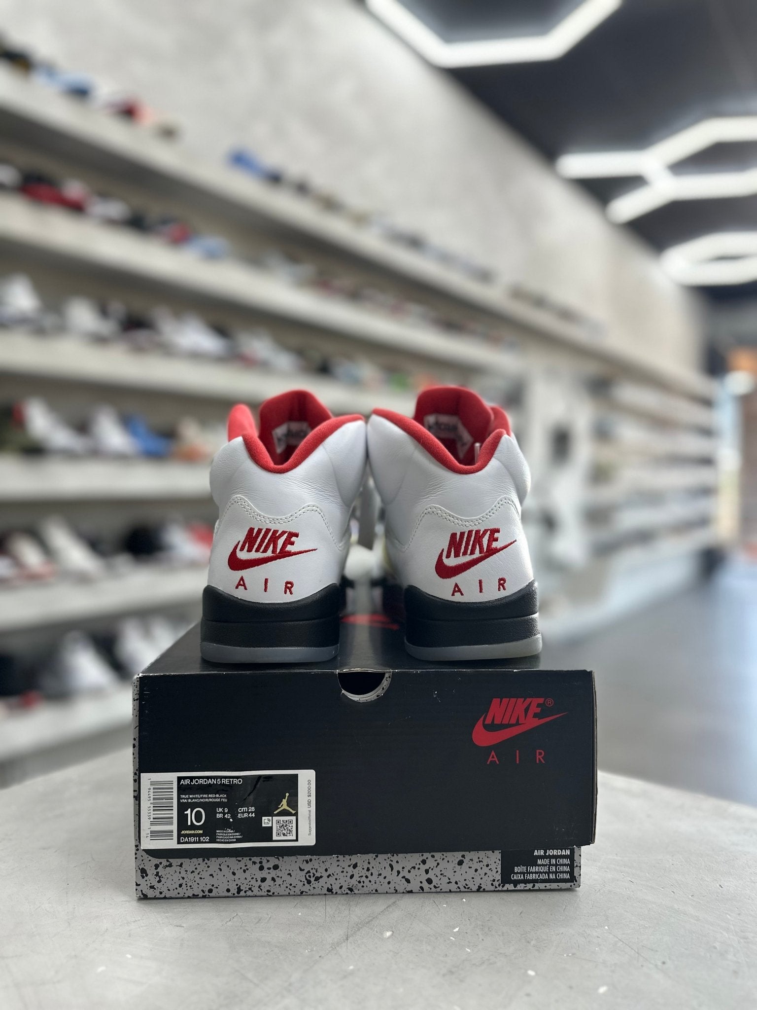Jordan 5 Retro Fire Red Silver Tongue Sz 10 (PREOWNED) - Restock AveJordan 5 Retro Fire Red Silver Tongue Sz 10 (PREOWNED)Restock AveRestock Ave10Restock Ave