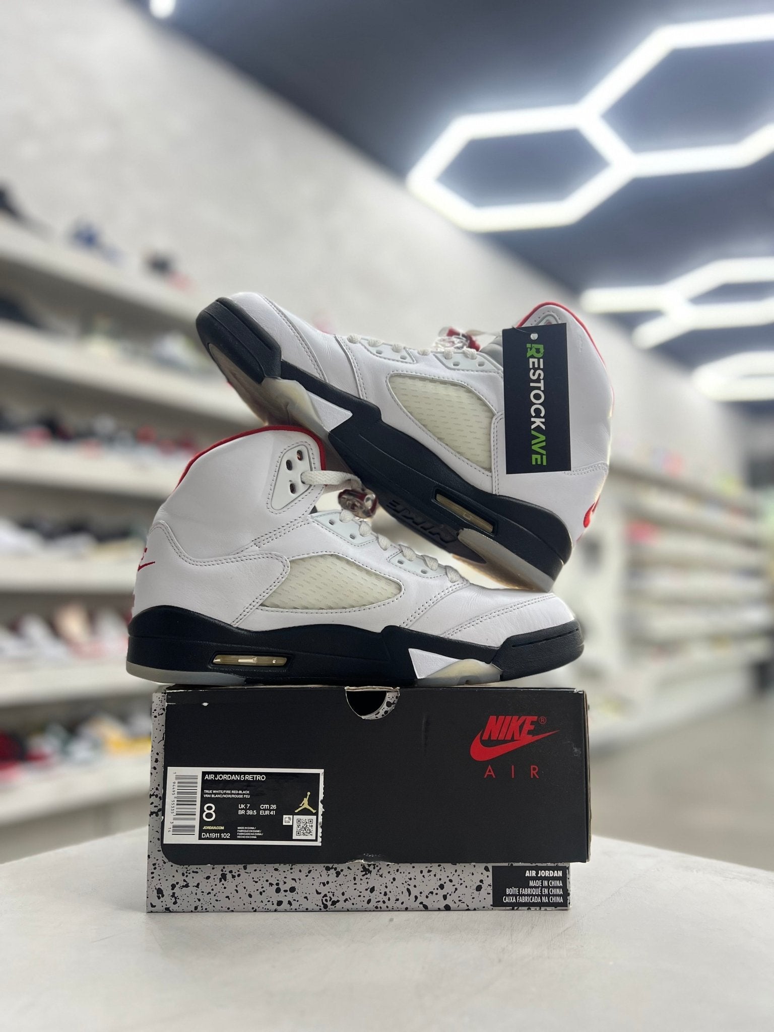 Jordan 5 Retro Fire Red Silver Tongue Sz 8 (PREOWNED) - Restock AveJordan 5 Retro Fire Red Silver Tongue Sz 8 (PREOWNED)Restock AveRestock Ave831242867Restock Ave