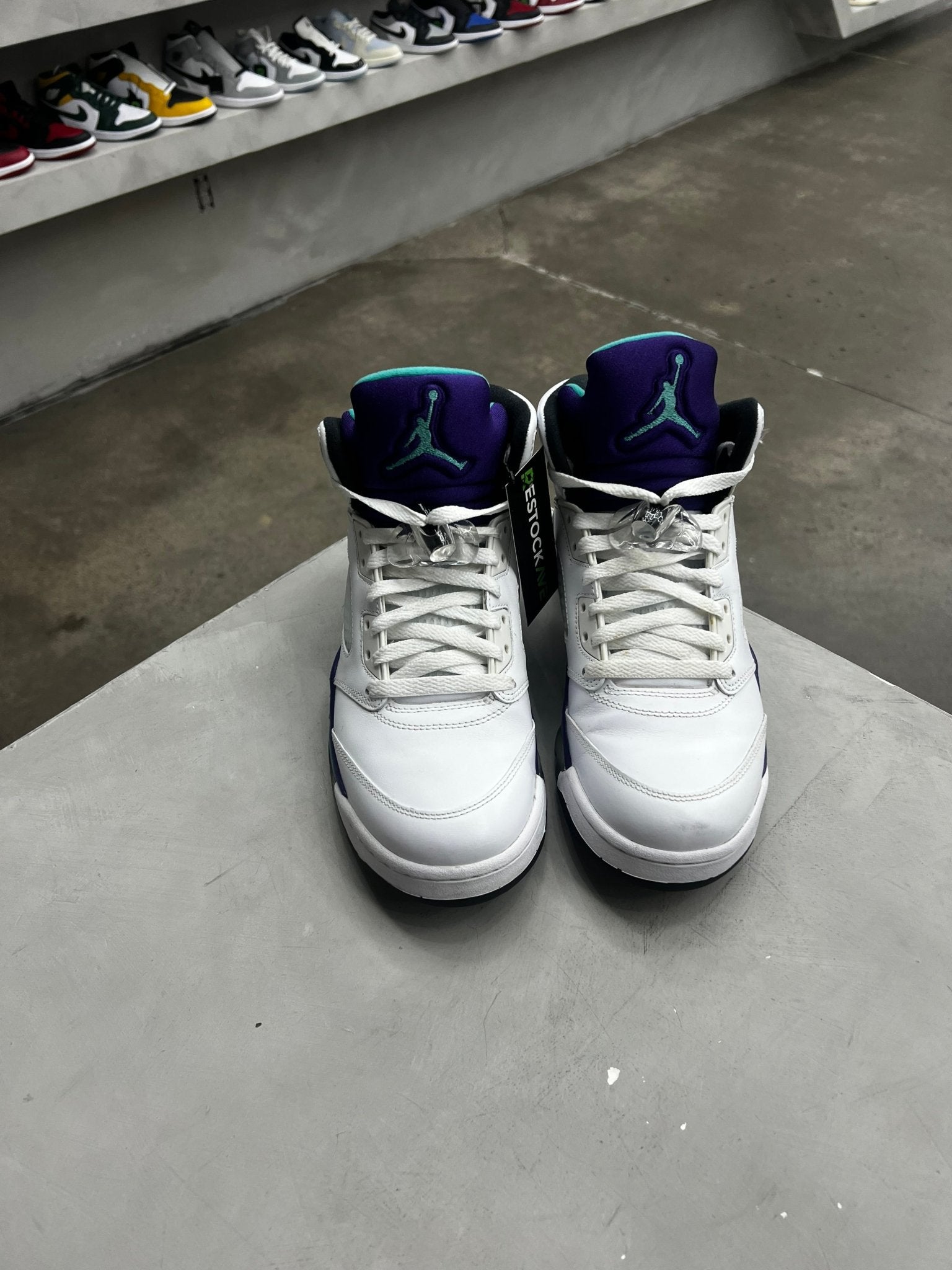 Jordan 5 Retro Grape (2013) Sz 8 (PREOWNED) (NO BOX) - Restock AveJordan 5 Retro Grape (2013) Sz 8 (PREOWNED) (NO BOX)Restock AveRestock Ave812821363Restock Ave