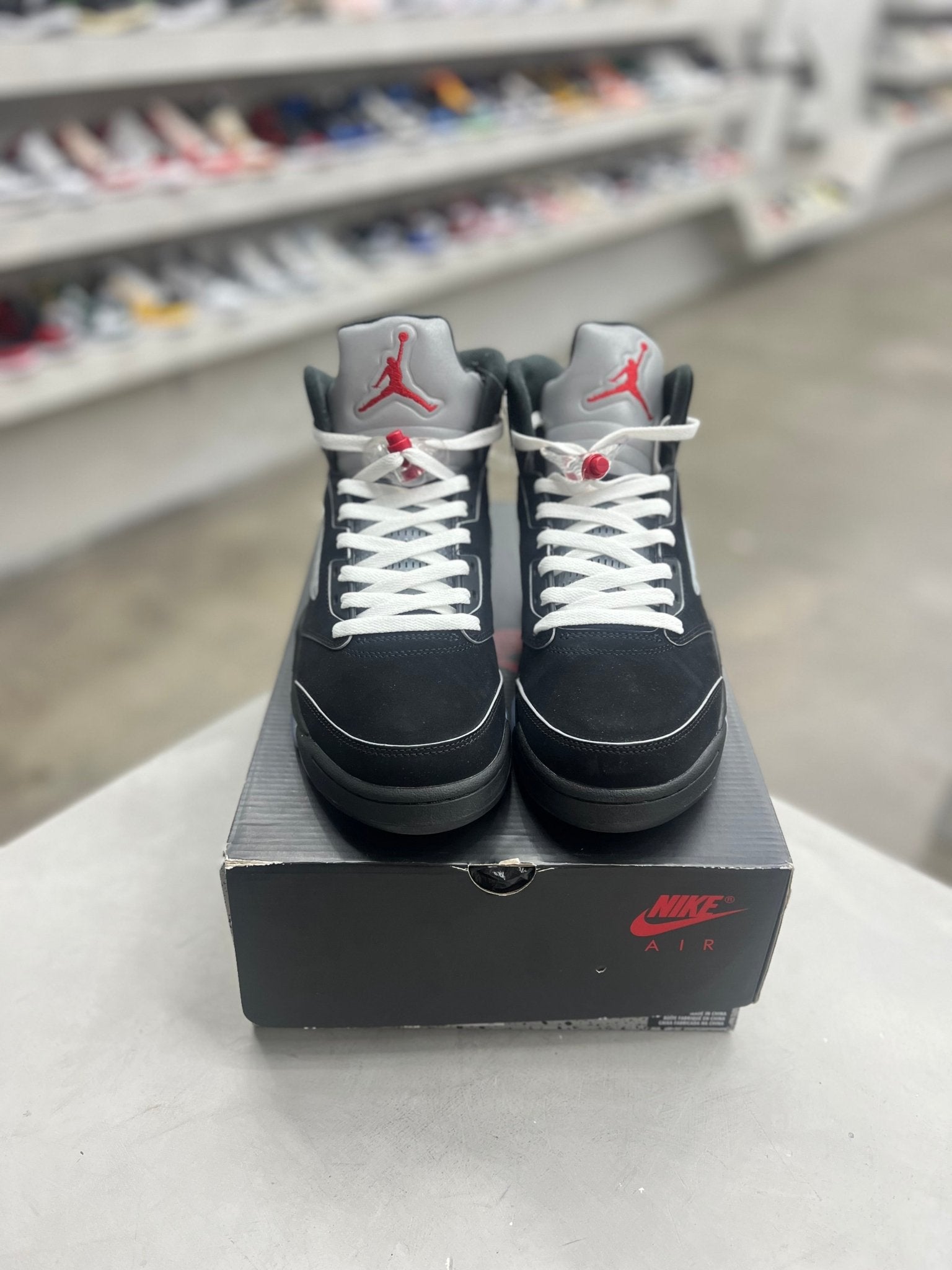 Jordan 5 Retro OG Black Metallic Reimagined Sz 10 (PREOWNED) - Restock AveJordan 5 Retro OG Black Metallic Reimagined Sz 10 (PREOWNED)Restock AveRestock Ave10Restock Ave