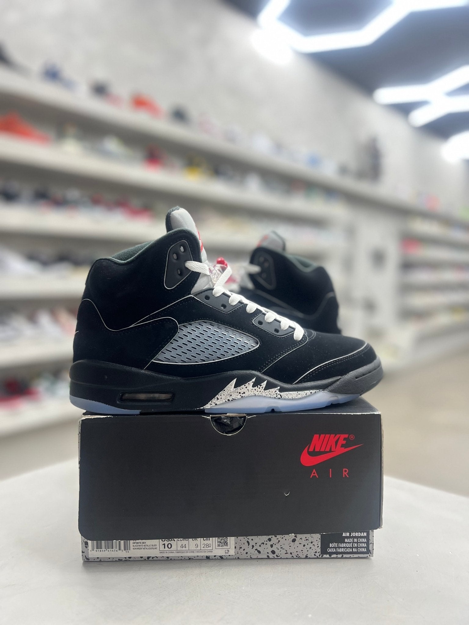 Jordan 5 Retro OG Black Metallic Reimagined Sz 10 (PREOWNED) - Restock AveJordan 5 Retro OG Black Metallic Reimagined Sz 10 (PREOWNED)Restock AveRestock Ave10Restock Ave