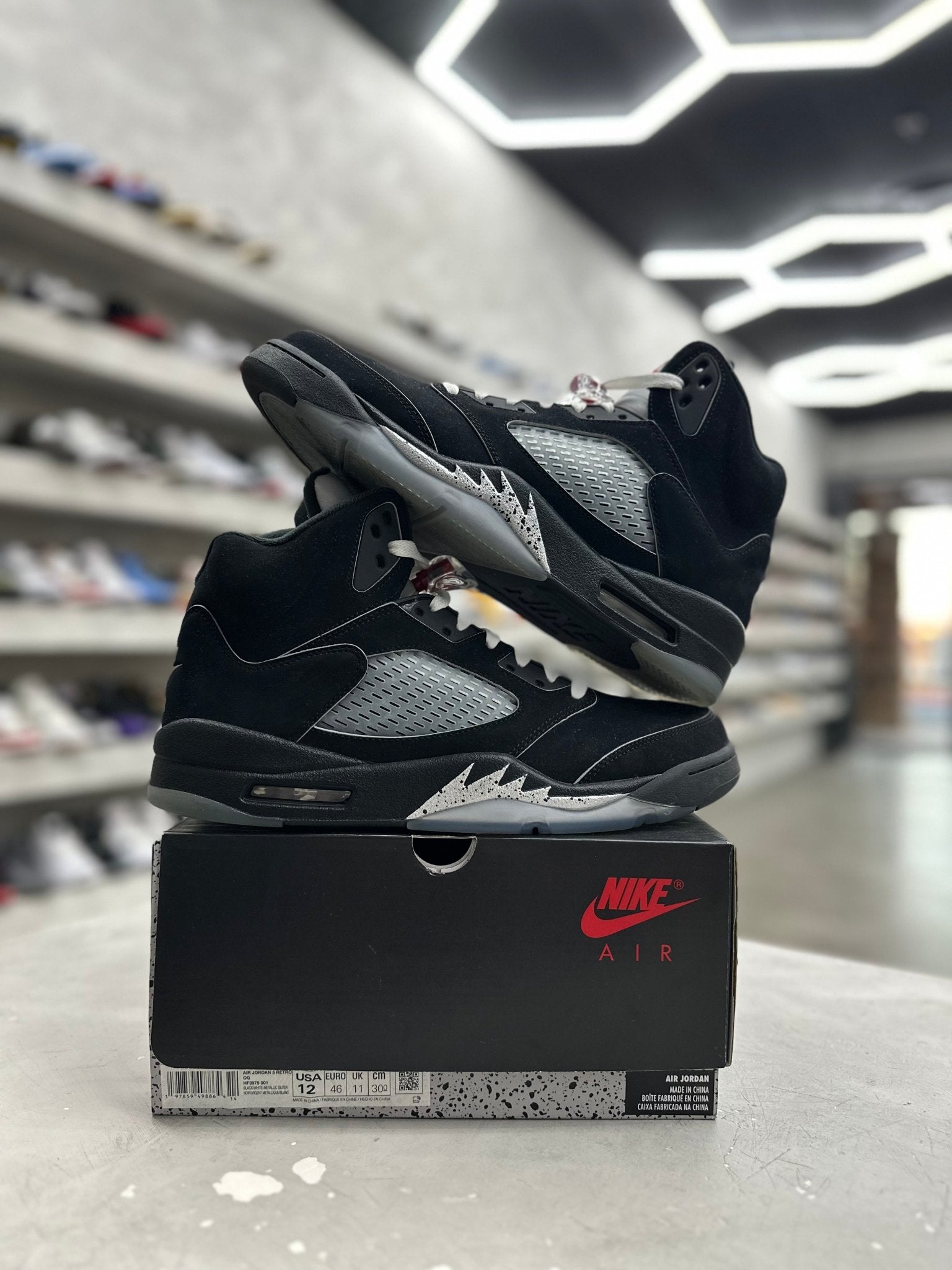Jordan 5 Retro OG Black Metallic Reimagined Sz 12 (PREOWNED) - Restock AveJordan 5 Retro OG Black Metallic Reimagined Sz 12 (PREOWNED)Restock AveRestock Ave12Restock Ave
