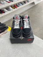 Jordan 5 Retro OG Black Metallic Reimagined Sz 12.5 (PREOWNED) - Restock AveJordan 5 Retro OG Black Metallic Reimagined Sz 12.5 (PREOWNED)Restock AveRestock Ave12.594219635Restock Ave