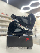 Jordan 5 Retro OG Black Metallic Reimagined Sz 8.5 (PREOWNED) - Restock AveJordan 5 Retro OG Black Metallic Reimagined Sz 8.5 (PREOWNED)Restock AveRestock Ave8.5Restock Ave
