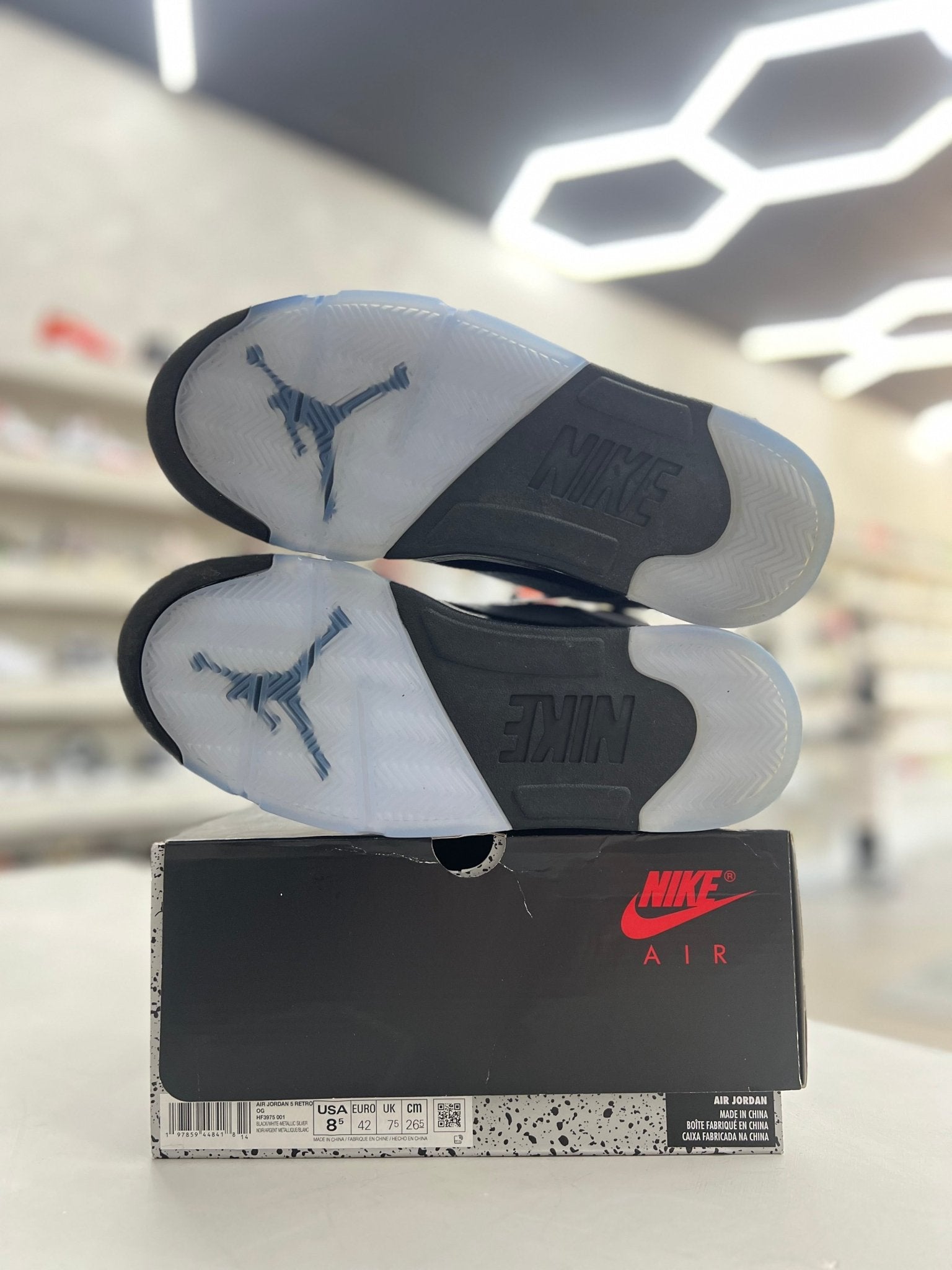 Jordan 5 Retro OG Black Metallic Reimagined Sz 8.5 (PREOWNED) - Restock AveJordan 5 Retro OG Black Metallic Reimagined Sz 8.5 (PREOWNED)Restock AveRestock Ave8.5Restock Ave