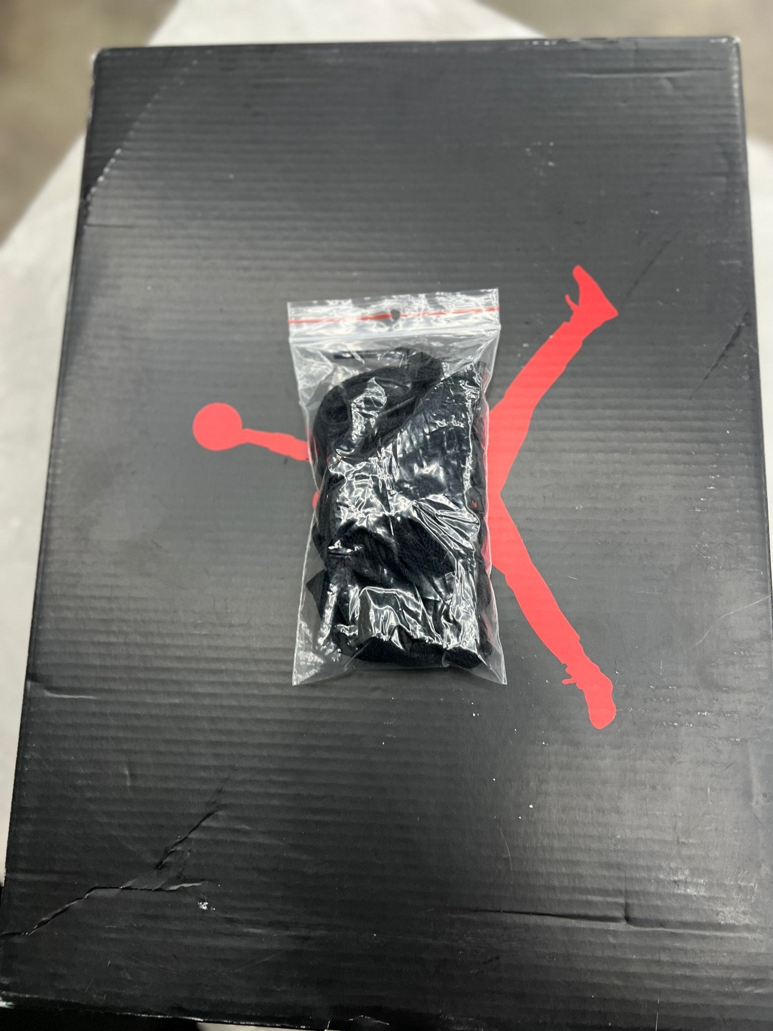 Jordan 5 Retro OG Black Metallic Reimagined Sz 9.5 (PREOWNED) - Restock AveJordan 5 Retro OG Black Metallic Reimagined Sz 9.5 (PREOWNED)Restock AveRestock Ave9.5Restock Ave