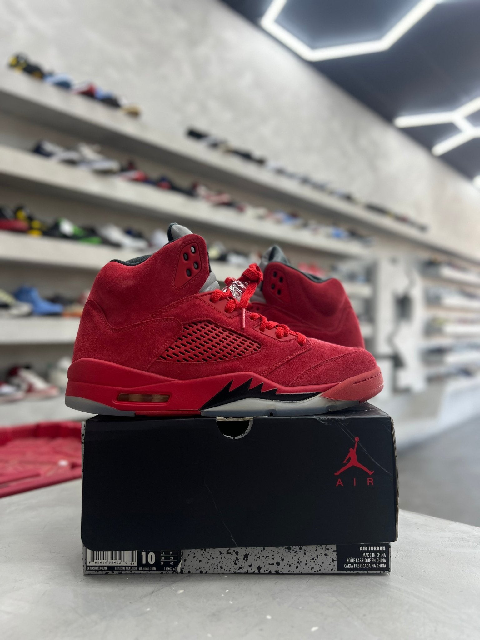 Jordan 5 Retro Red Suede Sz 10 (PREOWNED) - Restock AveJordan 5 Retro Red Suede Sz 10 (PREOWNED)Restock AveRestock Ave10Restock Ave