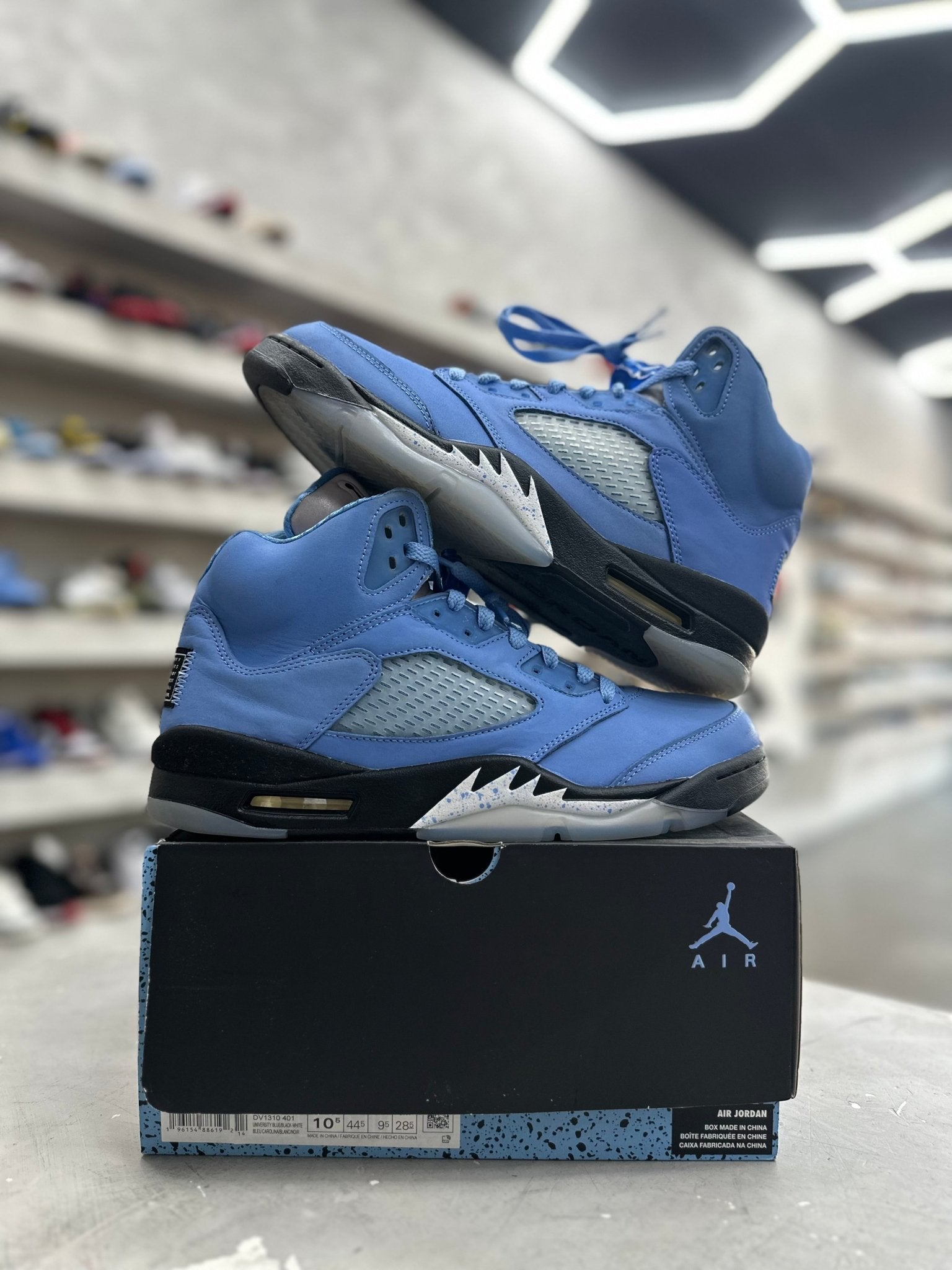 Jordan 5 Retro UNC University Blue Sz 10.5 (PREOWNED) - Restock AveJordan 5 Retro UNC University Blue Sz 10.5 (PREOWNED)Restock AveRestock Ave10.5Restock Ave