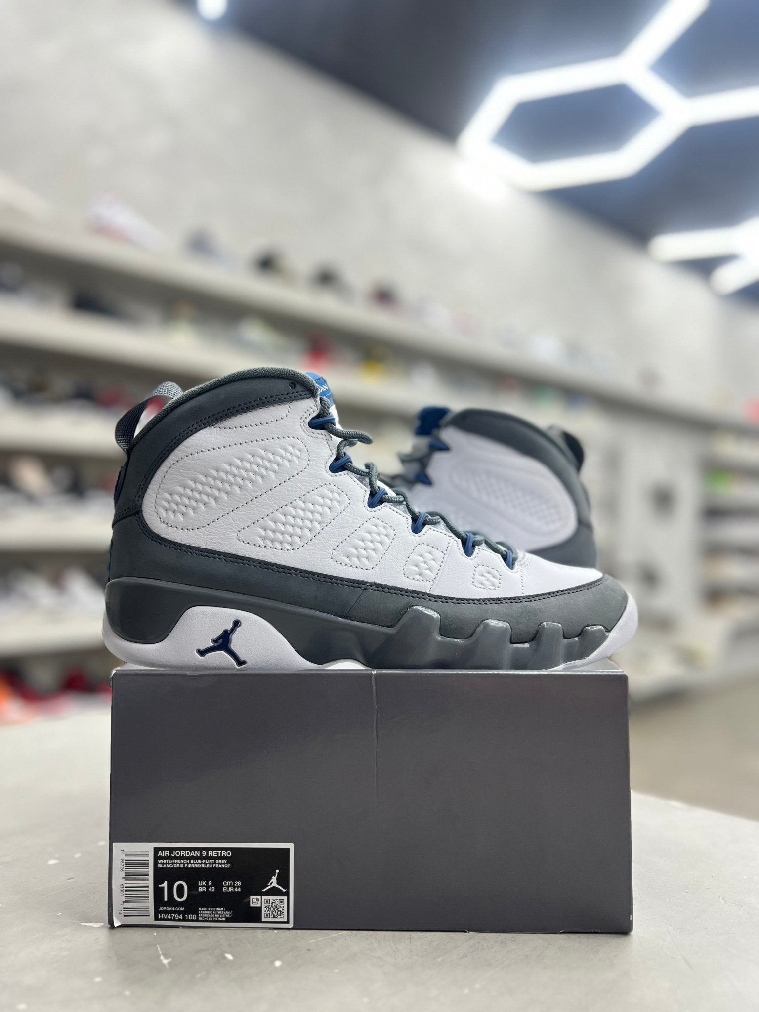 Jordan 9 Retro Flint Grey French Blue Sz 10 (PREOWNED) - Restock AveJordan 9 Retro Flint Grey French Blue Sz 10 (PREOWNED)Restock AveRestock Ave10Restock Ave