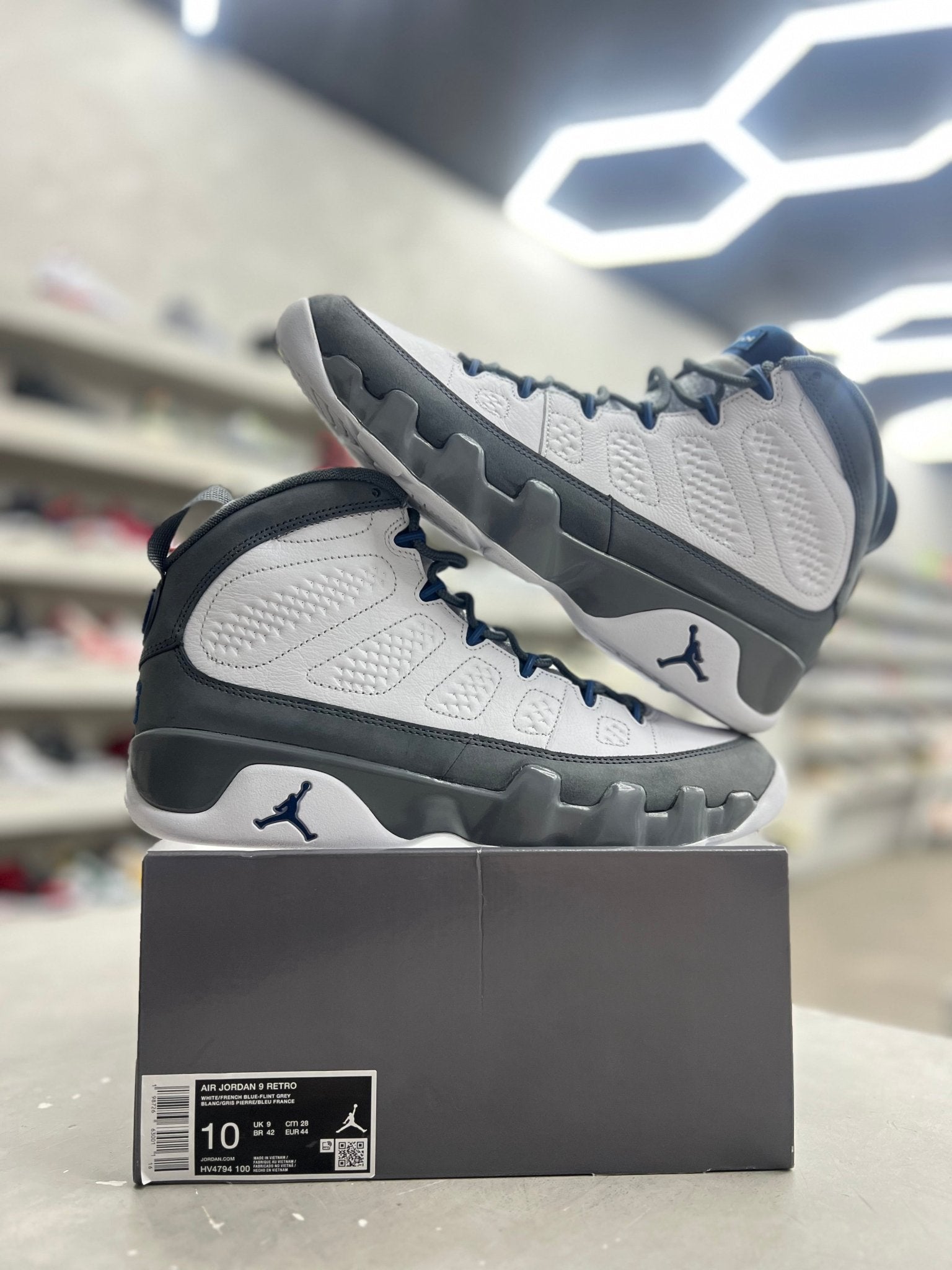 Jordan 9 Retro Flint Grey French Blue Sz 10 (PREOWNED) - Restock AveJordan 9 Retro Flint Grey French Blue Sz 10 (PREOWNED)Restock AveRestock Ave10Restock Ave