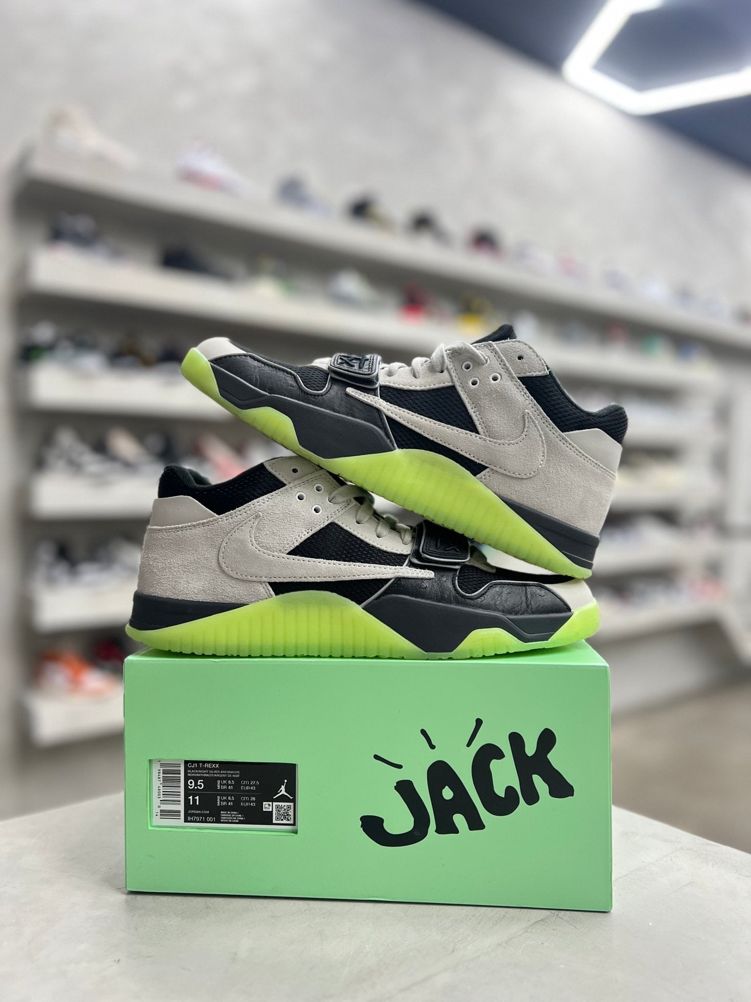 Jordan Jumpman Jack TR Travis Scott x Chase B Black Night Silver Sz 9.5 (PREOWNED) - Restock AveJordan Jumpman Jack TR Travis Scott x Chase B Black Night Silver Sz 9.5 (PREOWNED)Restock AveRestock Ave9.5Restock Ave