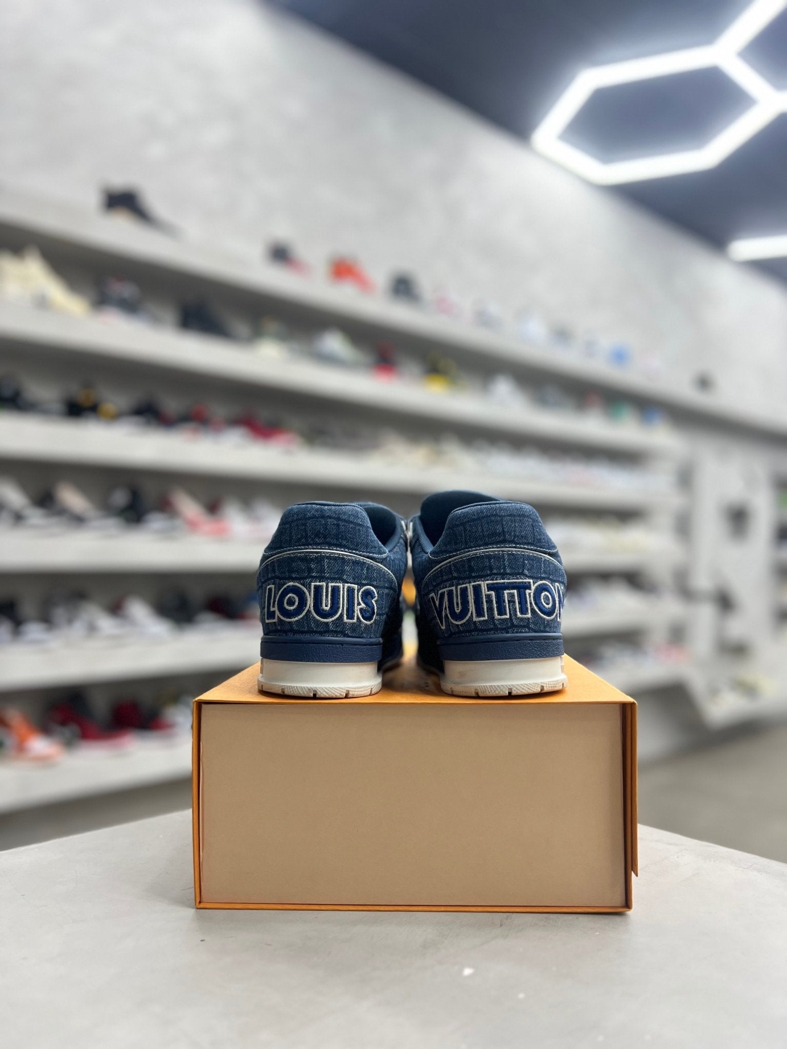 Louis Vuitton Trainer Low 'Velcro Strap - Light Blue Monogram Denim Sz 10 (PREOWNED) - Restock AveLouis Vuitton Trainer Low 'Velcro Strap - Light Blue Monogram Denim Sz 10 (PREOWNED)Restock AveRestock Ave10Restock Ave