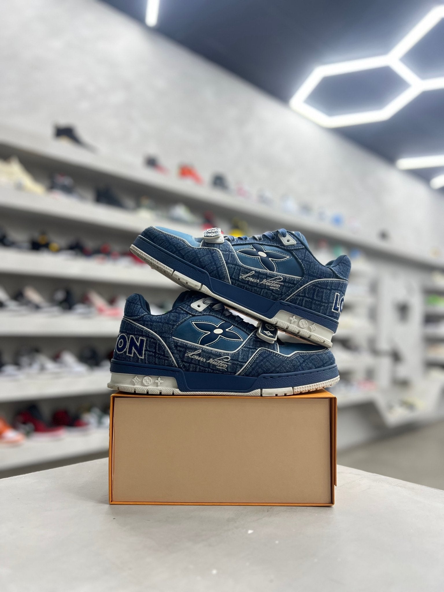 Louis Vuitton Trainer Low 'Velcro Strap - Light Blue Monogram Denim Sz 10 (PREOWNED) - Restock AveLouis Vuitton Trainer Low 'Velcro Strap - Light Blue Monogram Denim Sz 10 (PREOWNED)Restock AveRestock Ave10Restock Ave