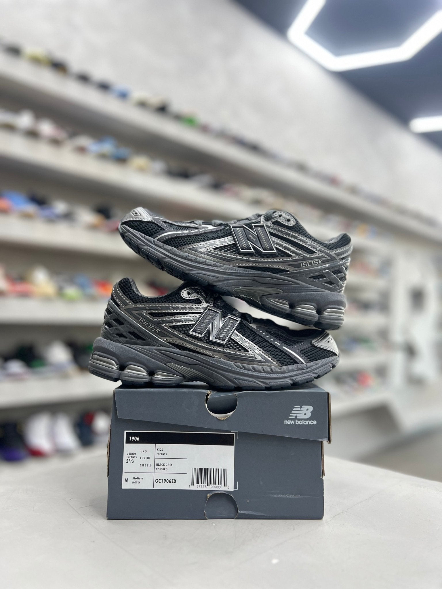 New Balance 1906R Phantom Black Sz 5.5 (PREOWNED) - Restock AveNew Balance 1906R Phantom Black Sz 5.5 (PREOWNED)Restock AveRestock Ave5.5y71282035Restock Ave