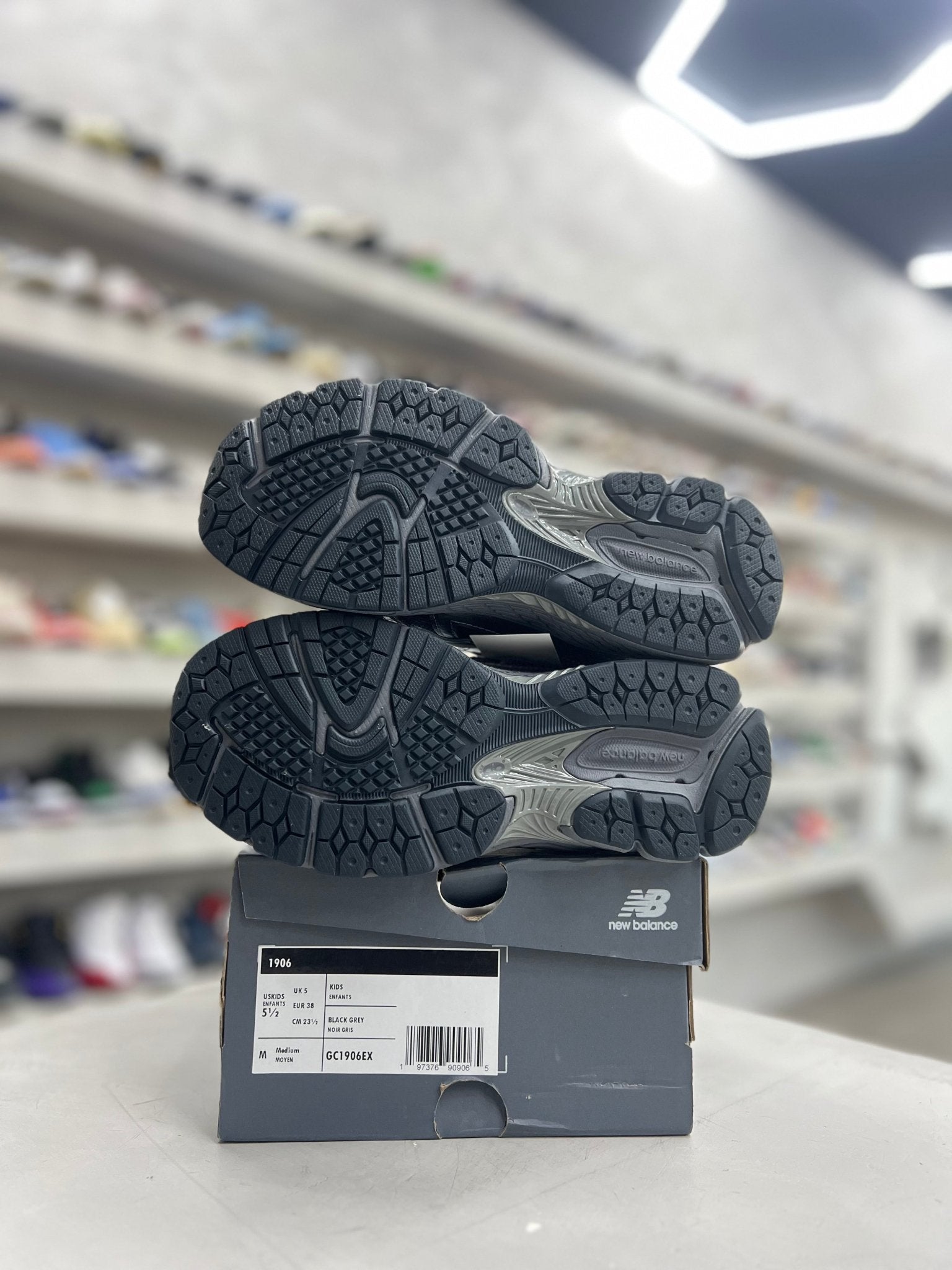 New Balance 1906R Phantom Black Sz 5.5 (PREOWNED) - Restock AveNew Balance 1906R Phantom Black Sz 5.5 (PREOWNED)Restock AveRestock Ave5.5y71282035Restock Ave