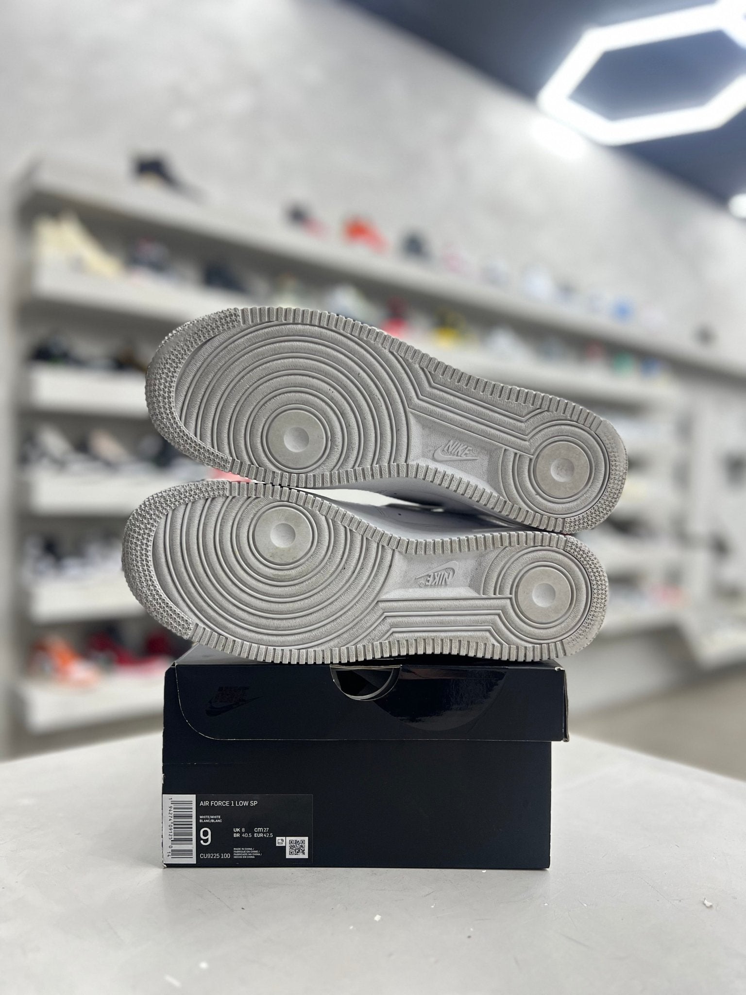 Nike Air Force 1 Low Supreme White Sz 9 (PREOWNED) - Restock AveNike Air Force 1 Low Supreme White Sz 9 (PREOWNED)Restock AveRestock Ave9Restock Ave