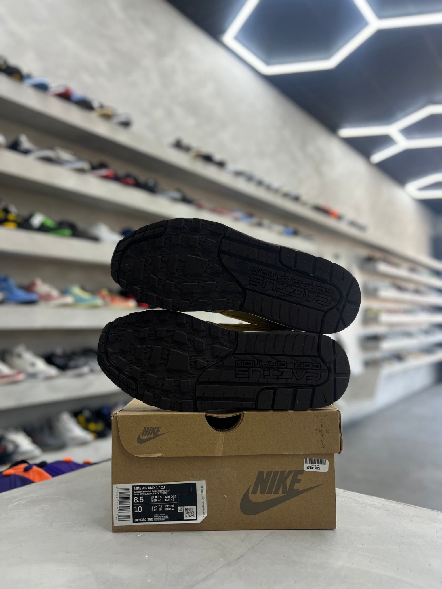 Nike Air Max 1 Travis Scott Cactus Jack Baroque Brown Sz 8.5 (PREOWNED) - Restock AveNike Air Max 1 Travis Scott Cactus Jack Baroque Brown Sz 8.5 (PREOWNED)Restock AveRestock Ave8.5Restock Ave
