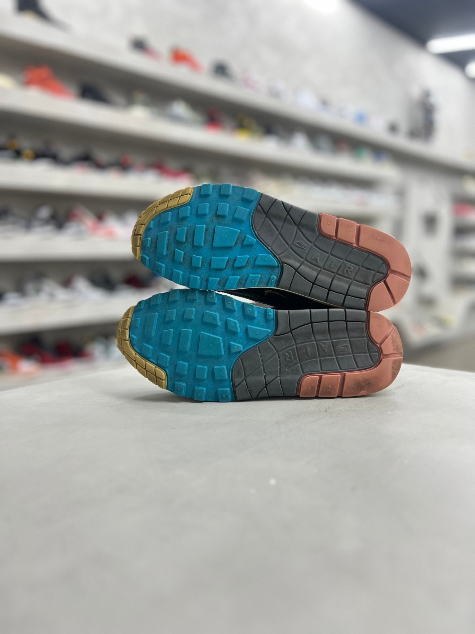 Nike Air Max 1/97 Sean Wotherspoon Sz 9 (PREOWNED) (NO BOX) - Restock AveNike Air Max 1/97 Sean Wotherspoon Sz 9 (PREOWNED) (NO BOX)Restock AveRestock Ave978770547Restock Ave