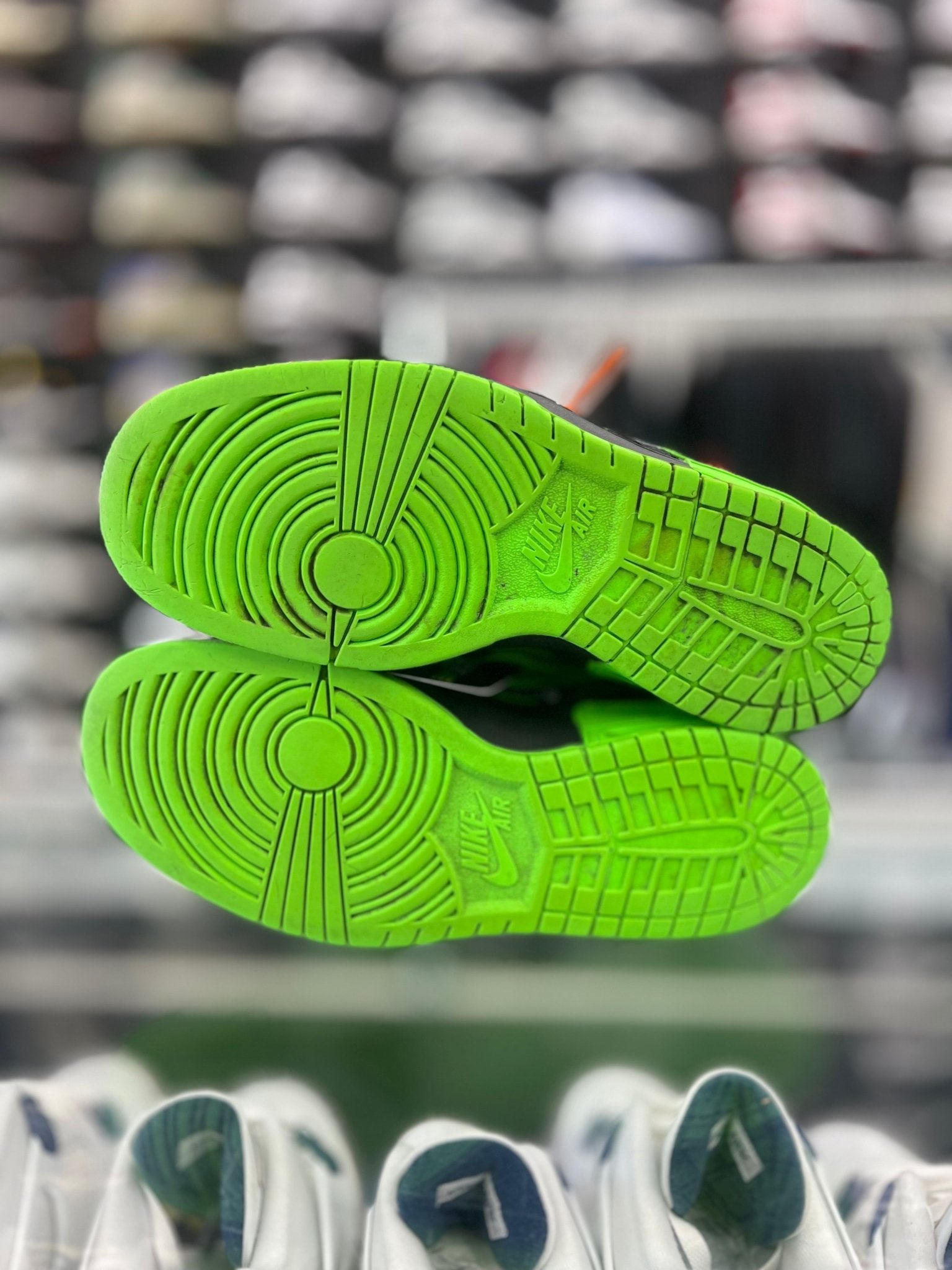 off white rubber dunk box