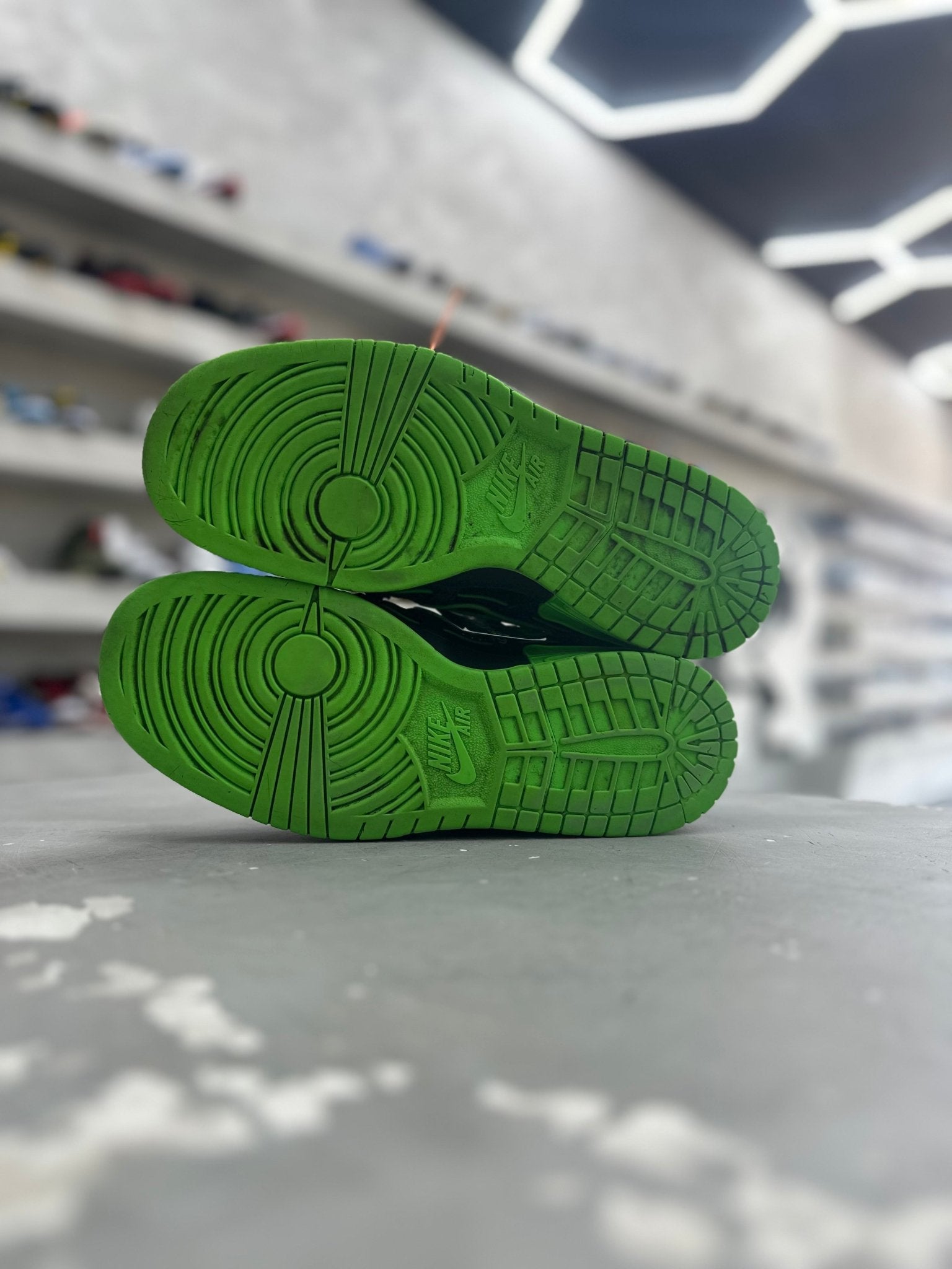 Nike Air Rubber Dunk Off-White Green Strike Sz 10 (PREOWNED)(NO BOX) - Restock AveNike Air Rubber Dunk Off-White Green Strike Sz 10 (PREOWNED)(NO BOX)Restock AveRestock Ave10Restock Ave