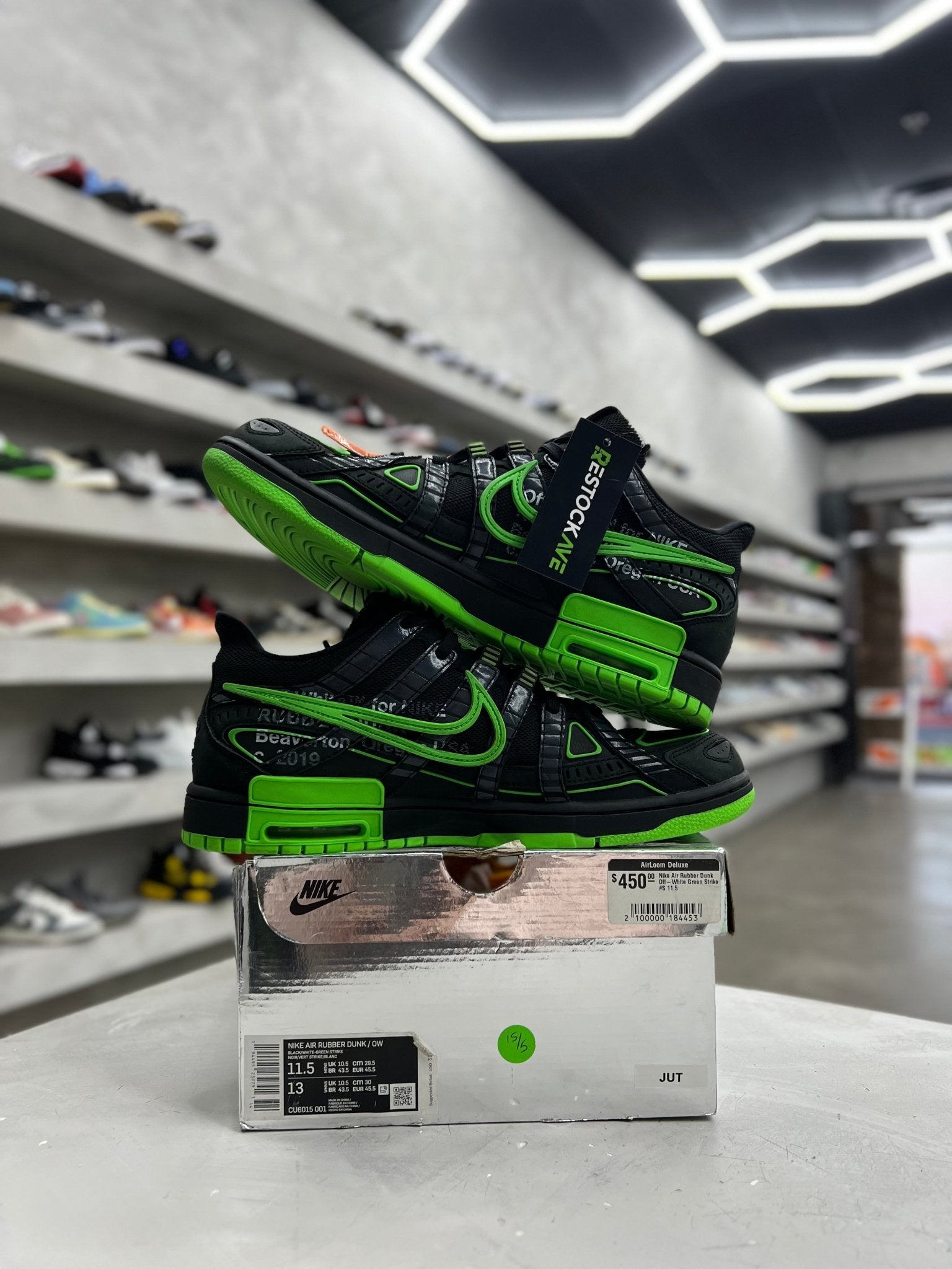 Nike Air Rubber Dunk Off - White Green Strike Sz 11.5 (PREOWNED) - Restock AveNike Air Rubber Dunk Off - White Green Strike Sz 11.5 (PREOWNED)Restock AveRestock Ave11.5Restock Ave