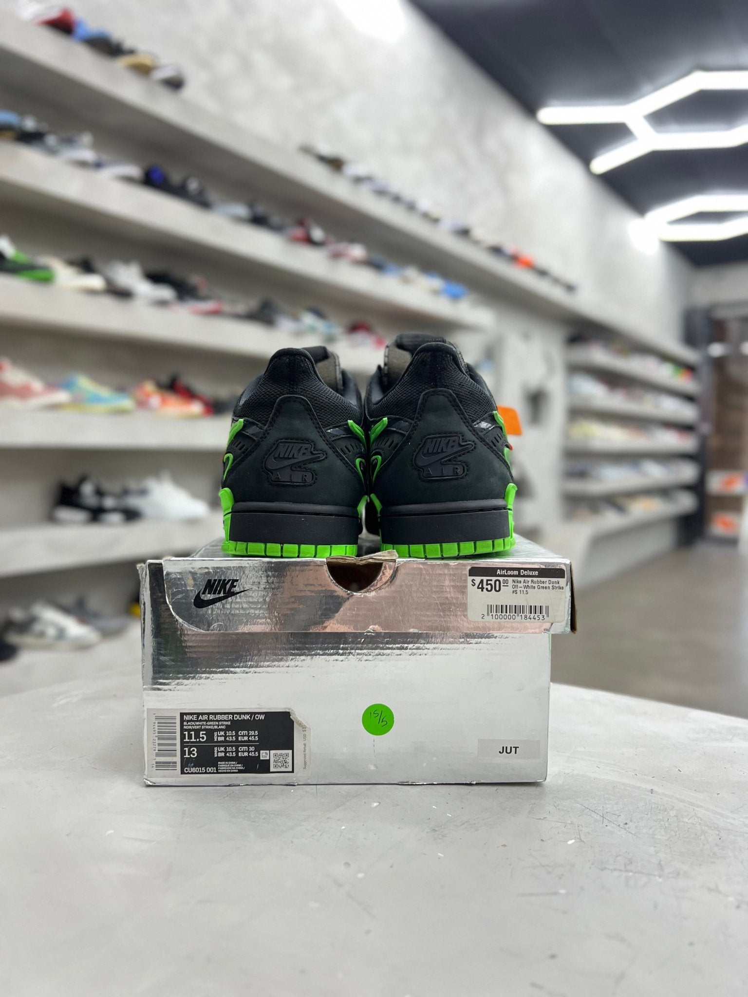 Nike Air Rubber Dunk Off - White Green Strike Sz 11.5 (PREOWNED) - Restock AveNike Air Rubber Dunk Off - White Green Strike Sz 11.5 (PREOWNED)Restock AveRestock Ave11.5Restock Ave