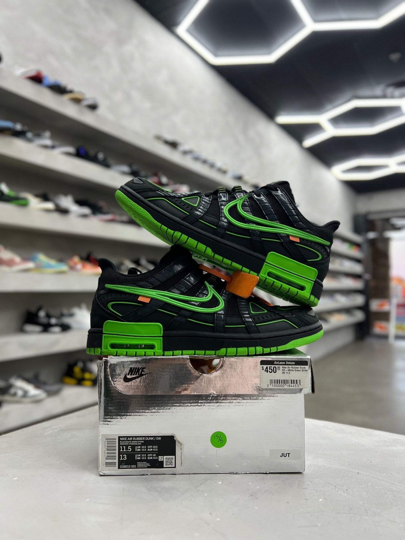 Nike Air Rubber Dunk Off - White Green Strike Sz 11.5 (PREOWNED) - Restock AveNike Air Rubber Dunk Off - White Green Strike Sz 11.5 (PREOWNED)Restock AveRestock Ave11.5Restock Ave