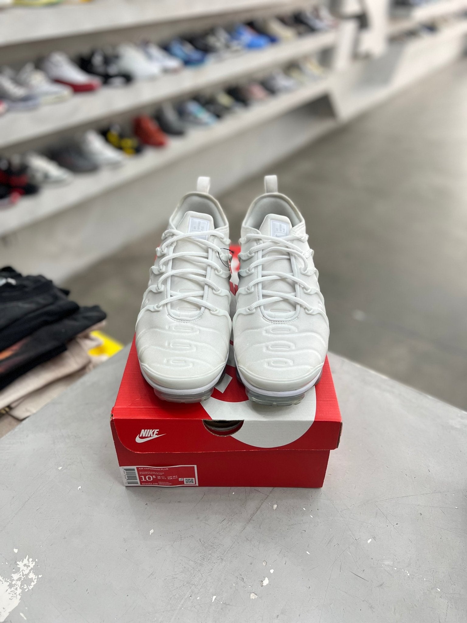 Nike Air VaporMax Plus White Sz 10.5 (PREOWNED) - Restock AveNike Air VaporMax Plus White Sz 10.5 (PREOWNED)Restock AveRestock Ave10.599428723Restock Ave