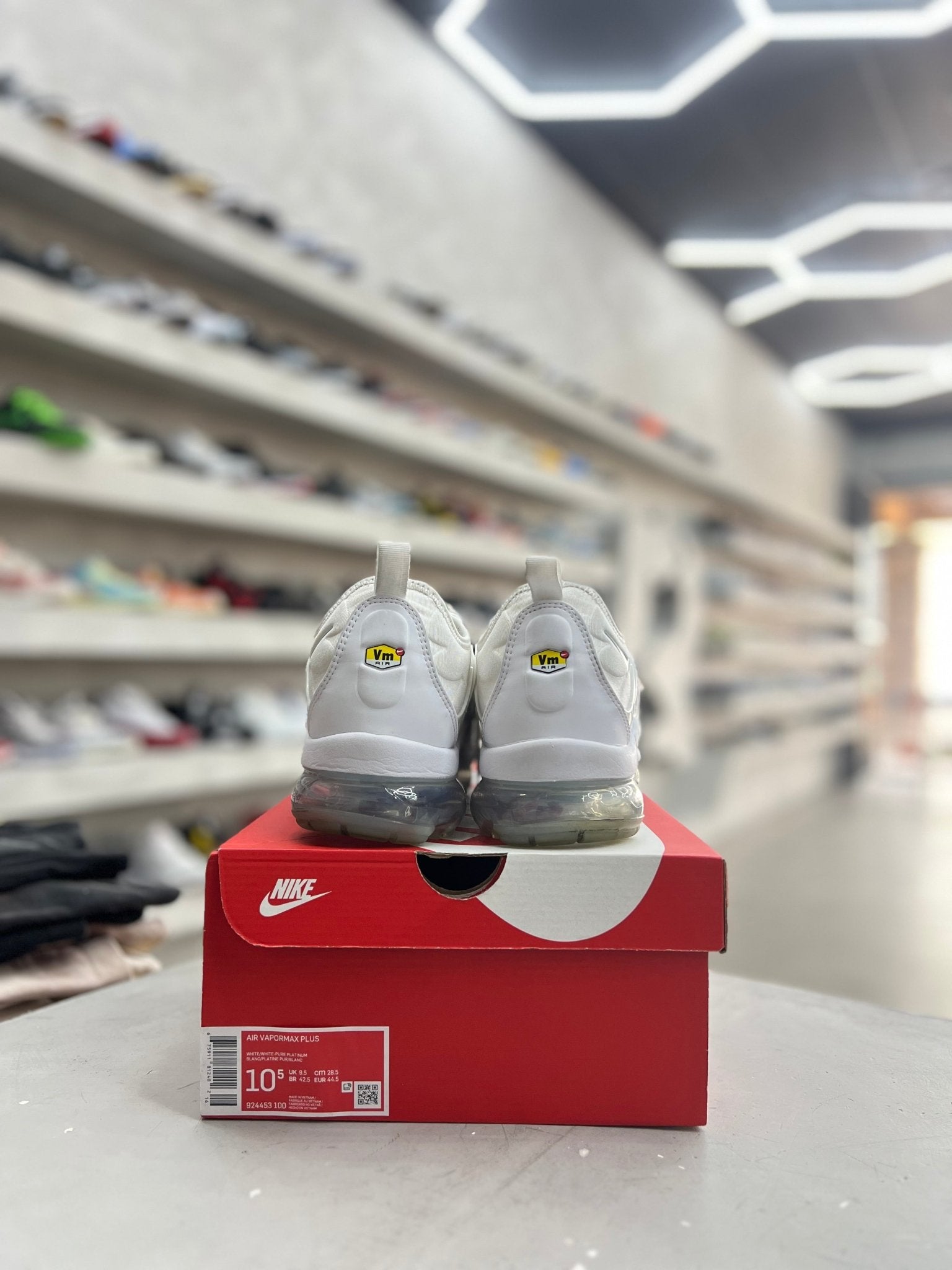 Nike Air VaporMax Plus White Sz 10.5 (PREOWNED) - Restock AveNike Air VaporMax Plus White Sz 10.5 (PREOWNED)Restock AveRestock Ave10.599428723Restock Ave
