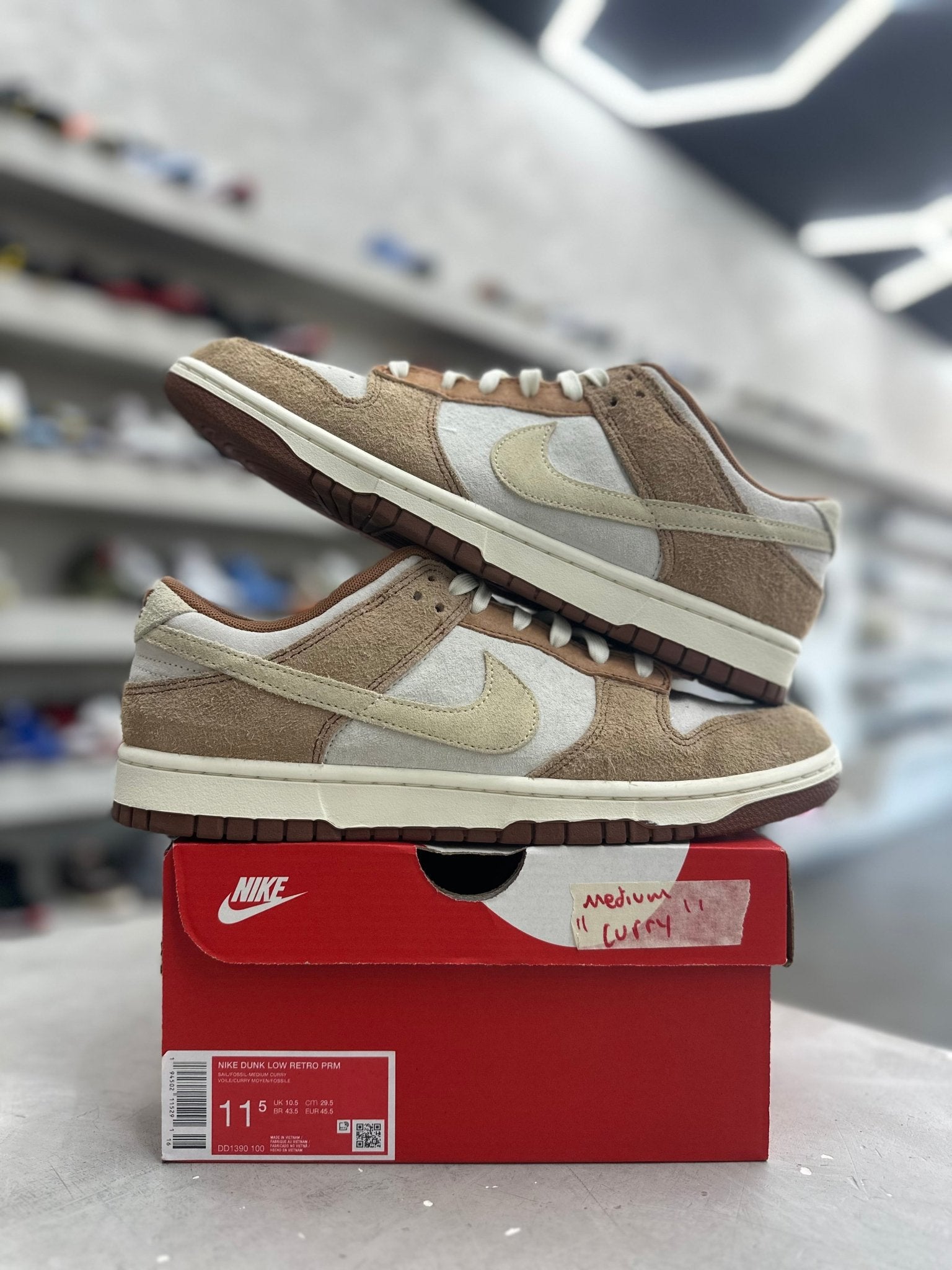 Nike Dunk Low Medium Curry Sz 11.5 (PREOWNED) - Restock AveNike Dunk Low Medium Curry Sz 11.5 (PREOWNED)Restock AveRestock Ave11.513001075Restock Ave