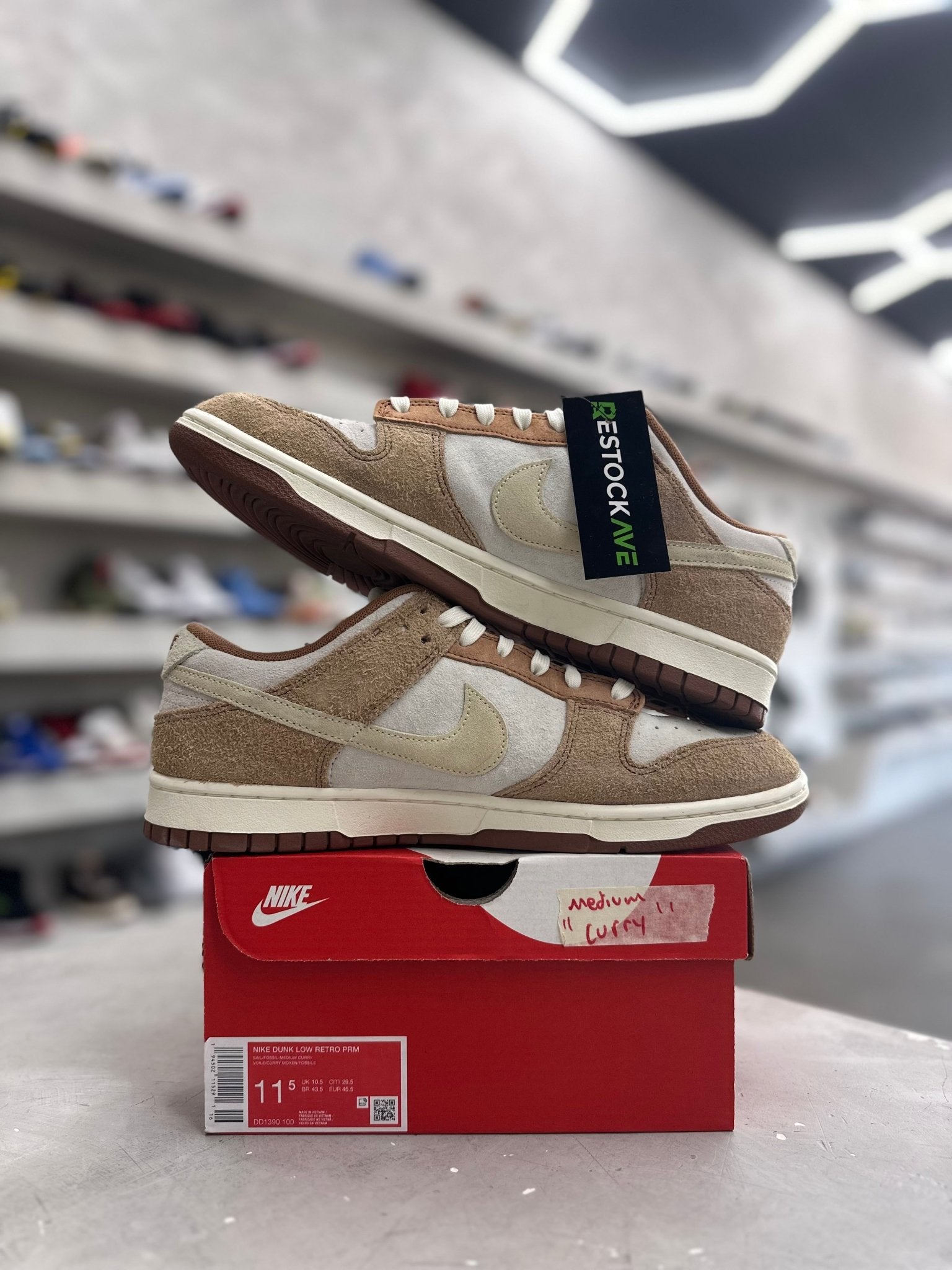 Nike Dunk Low Medium Curry Sz 11.5 (PREOWNED) - Restock AveNike Dunk Low Medium Curry Sz 11.5 (PREOWNED)Restock AveRestock Ave11.513001075Restock Ave