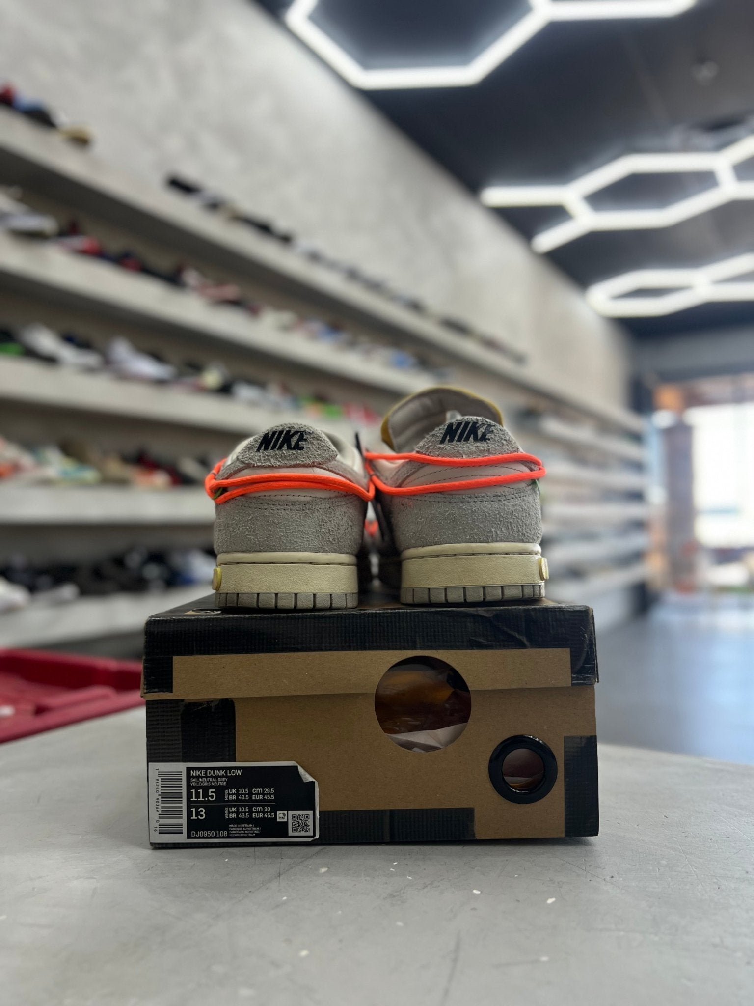 Nike Dunk Low Off - White Lot 11 Sz 11.5 (PREOWNED) - Restock AveNike Dunk Low Off - White Lot 11 Sz 11.5 (PREOWNED)Restock AveRestock Ave11.5Restock Ave