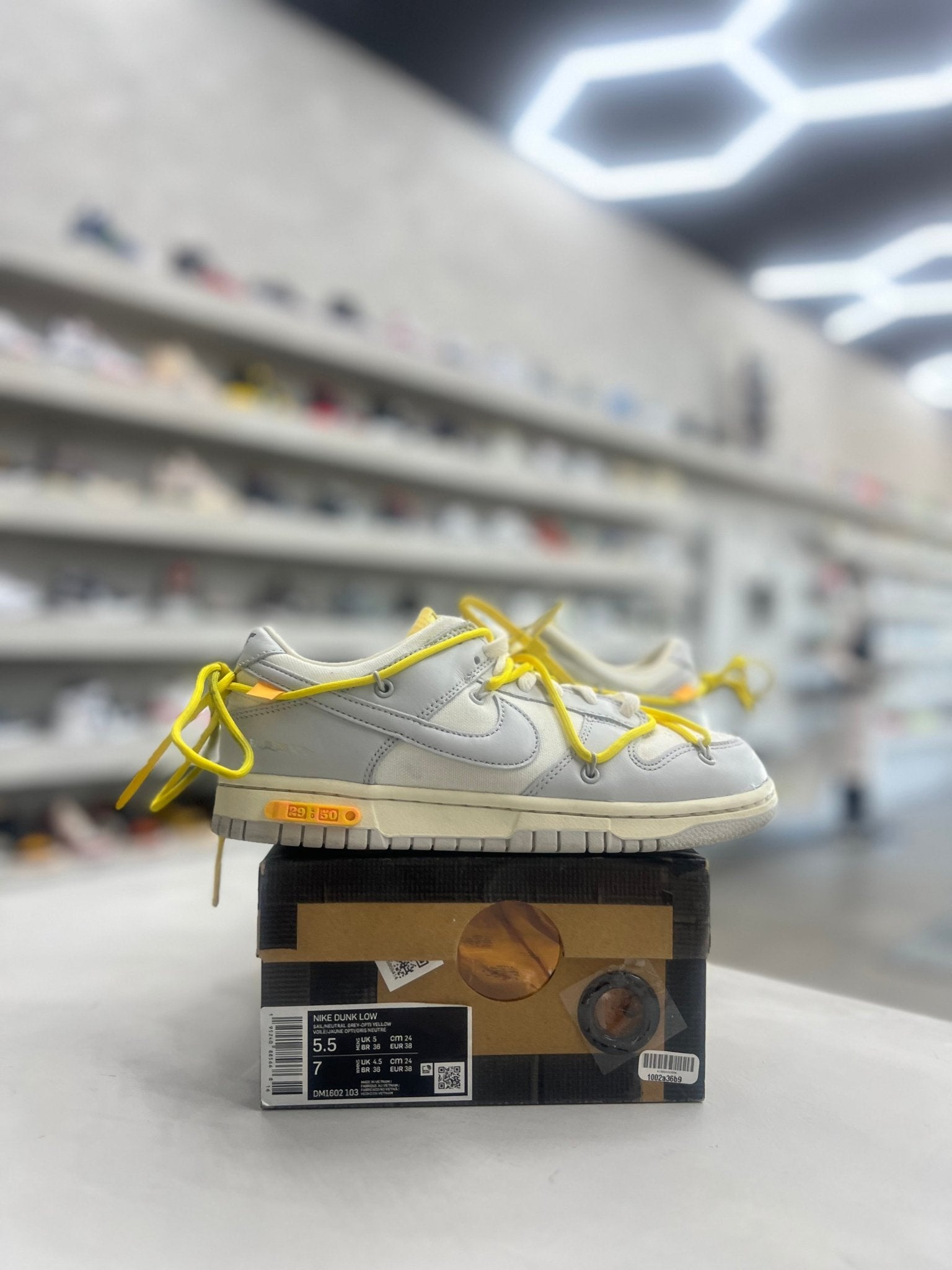 Nike Dunk Low Off - White Lot 29 Sz 5.5y (PREOWNED) - Restock AveNike Dunk Low Off - White Lot 29 Sz 5.5y (PREOWNED)Restock AveRestock Avew7 / 5.5y90007667Restock Ave