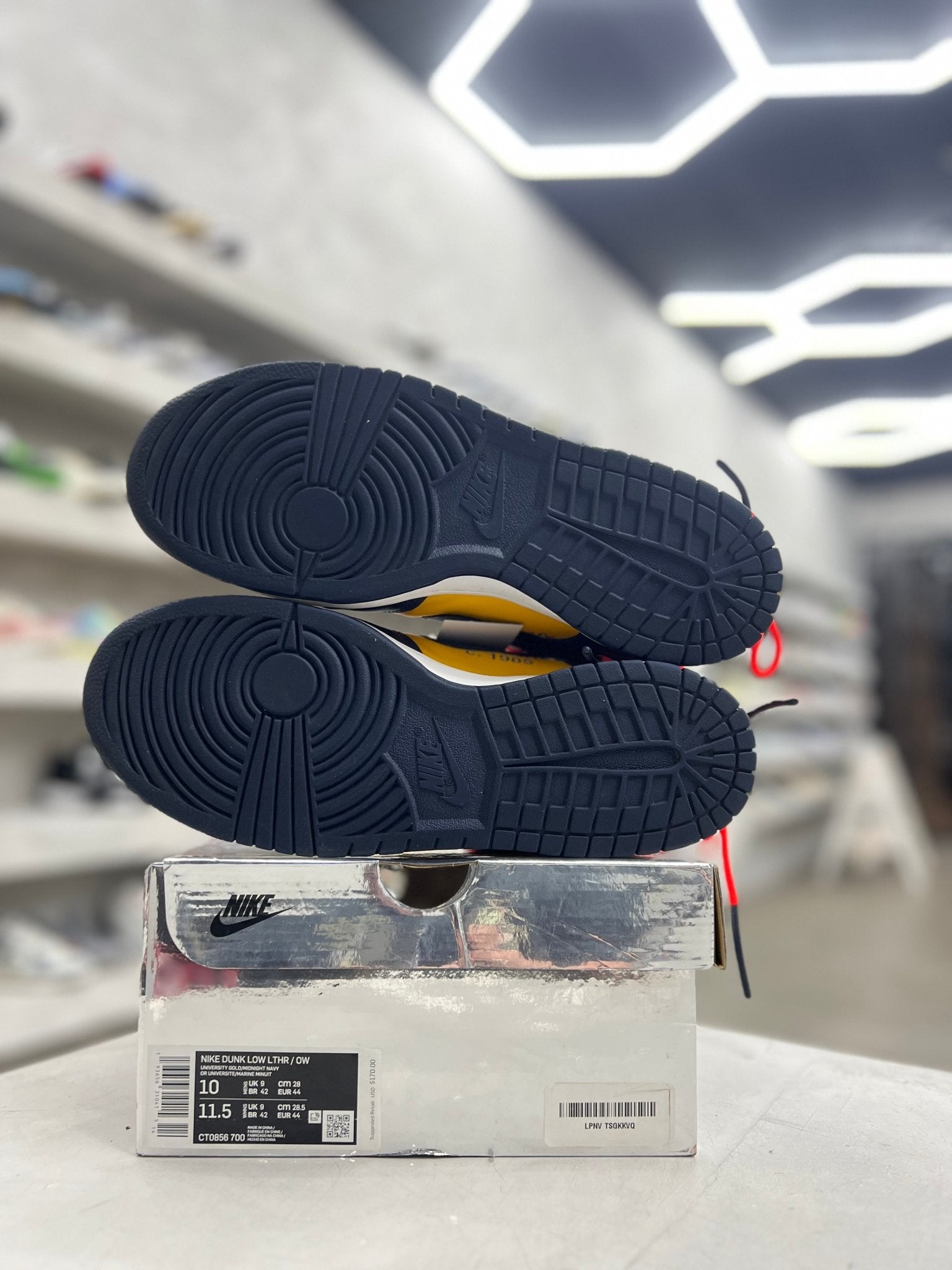 Nike Dunk Low Off - White University Gold Sz 10 (PREOWNED) - Restock AveNike Dunk Low Off - White University Gold Sz 10 (PREOWNED)Restock AveRestock Ave10Restock Ave