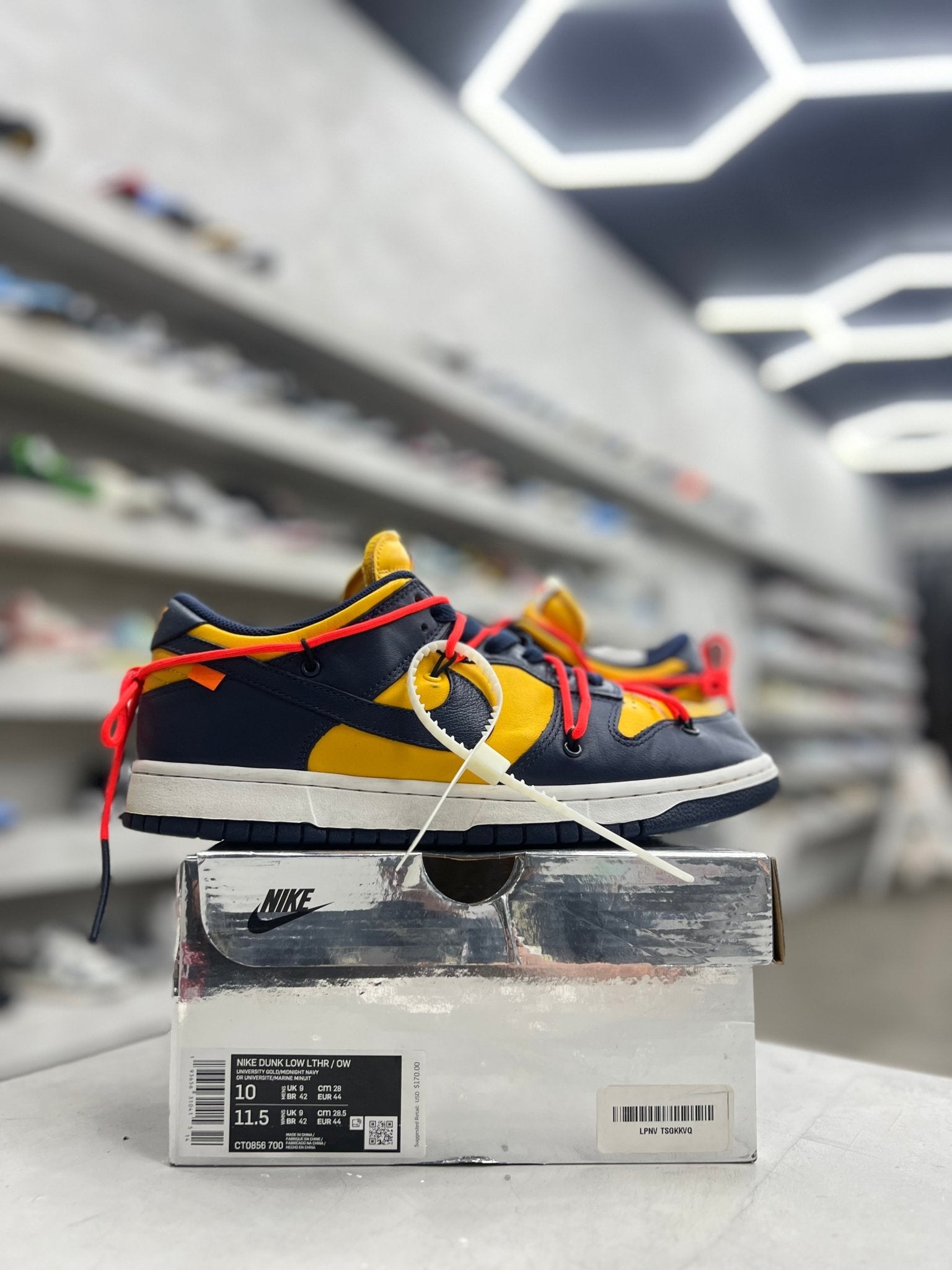 Nike Dunk Low Off - White University Gold Sz 10 (PREOWNED) - Restock AveNike Dunk Low Off - White University Gold Sz 10 (PREOWNED)Restock AveRestock Ave10Restock Ave