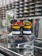 NIKE DUNK LOW OFF - WHITE UNIVERSITY GOLD SZ 9.5 (PREOWNED) - Restock AveNIKE DUNK LOW OFF - WHITE UNIVERSITY GOLD SZ 9.5 (PREOWNED)Restock AveRestock Ave9.574665843Restock Ave