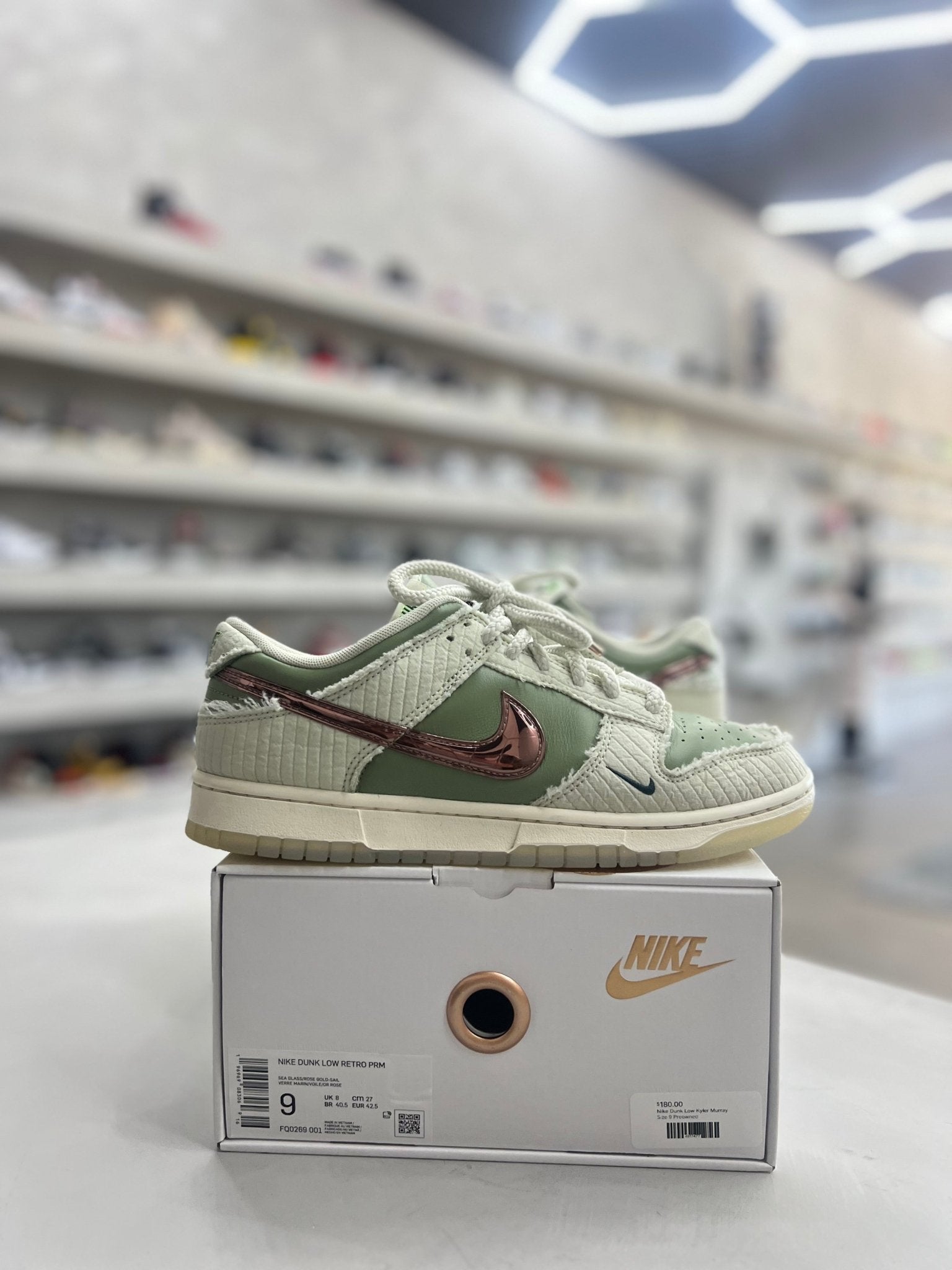 Nike Dunk Low Retro PRM Kyler Murray Be 1 of One Sz 9 (PREOWNED) - Restock AveNike Dunk Low Retro PRM Kyler Murray Be 1 of One Sz 9 (PREOWNED)Restock AveRestock Ave9Restock Ave