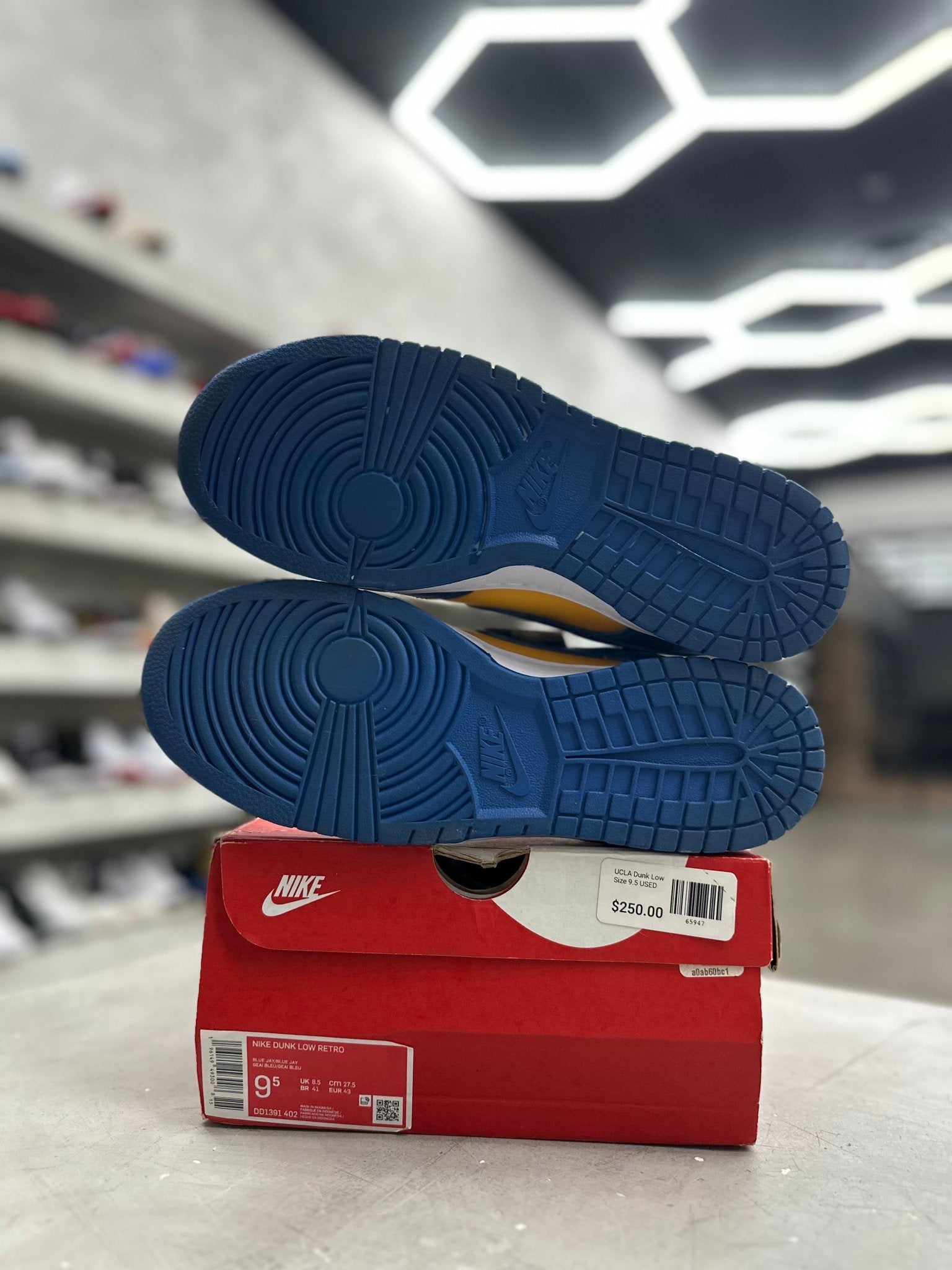 Nike Dunk Low UCLA Sz 9.5 (PREOWNED) - Restock AveNike Dunk Low UCLA Sz 9.5 (PREOWNED)Restock AveRestock Ave9.5Restock Ave