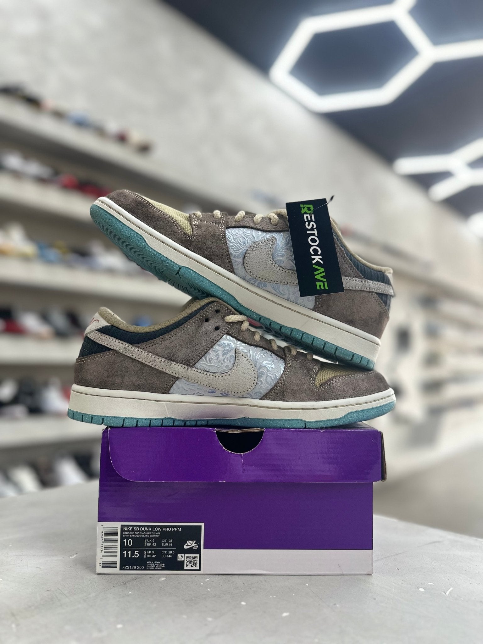 Nike SB Dunk Low Big Money Savings Sz 10 (PREOWNED) - Restock AveNike SB Dunk Low Big Money Savings Sz 10 (PREOWNED)Restock AveRestock Ave10Restock Ave