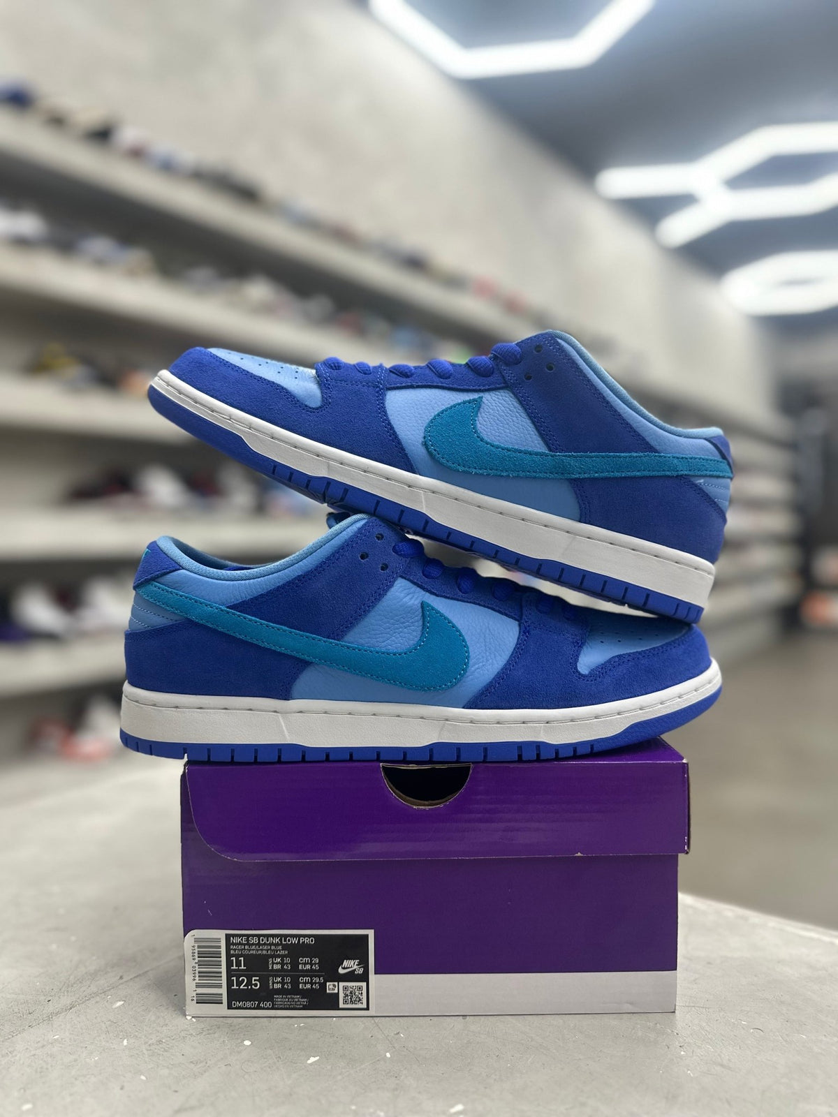 Nike SB Dunk Low Blue Raspberry Sz 11 (PREOWNED) - Restock AveNike SB Dunk Low Blue Raspberry Sz 11 (PREOWNED)Restock AveRestock Ave11Restock Ave