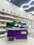 Nike SB Dunk Low Classic Green Sz 11.5 (PREOWNED) - Restock AveNike SB Dunk Low Classic Green Sz 11.5 (PREOWNED)Restock AveRestock Ave11.5Restock Ave