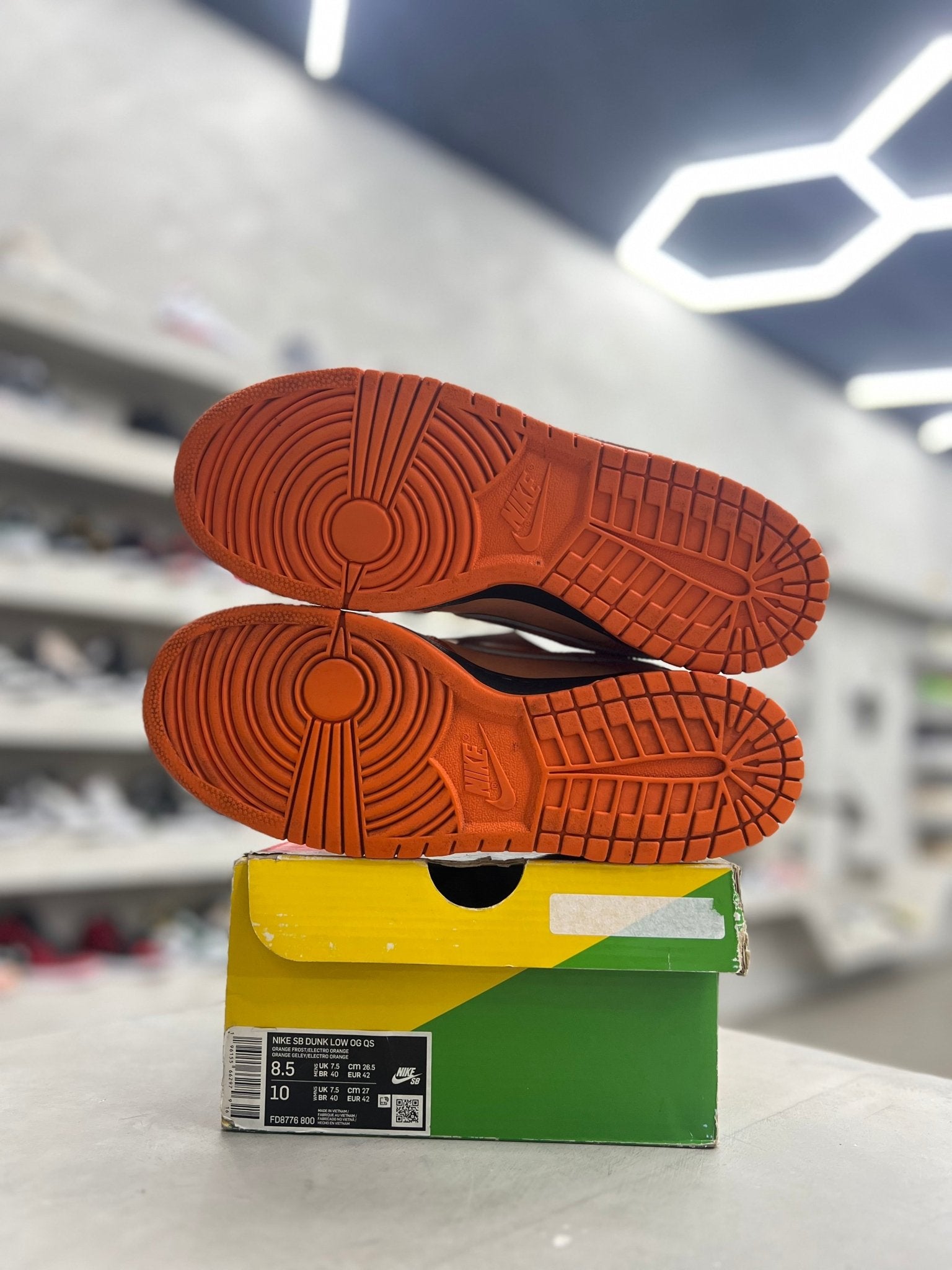 Nike SB Dunk Low Concepts Orange Lobster Sz 8.5 (PREOWNED) - Restock AveNike SB Dunk Low Concepts Orange Lobster Sz 8.5 (PREOWNED)Restock AveRestock Ave8.5Restock Ave