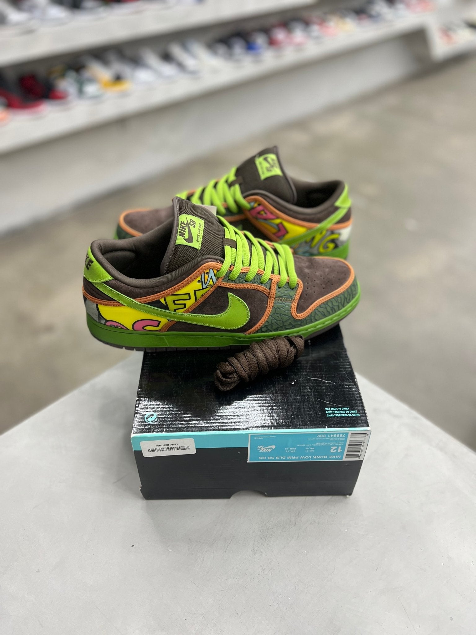 Nike SB Dunk Low De La Soul Sz 12 (PREOWNED) - Restock AveNike SB Dunk Low De La Soul Sz 12 (PREOWNED)Restock AveRestock Ave1286797683Restock Ave