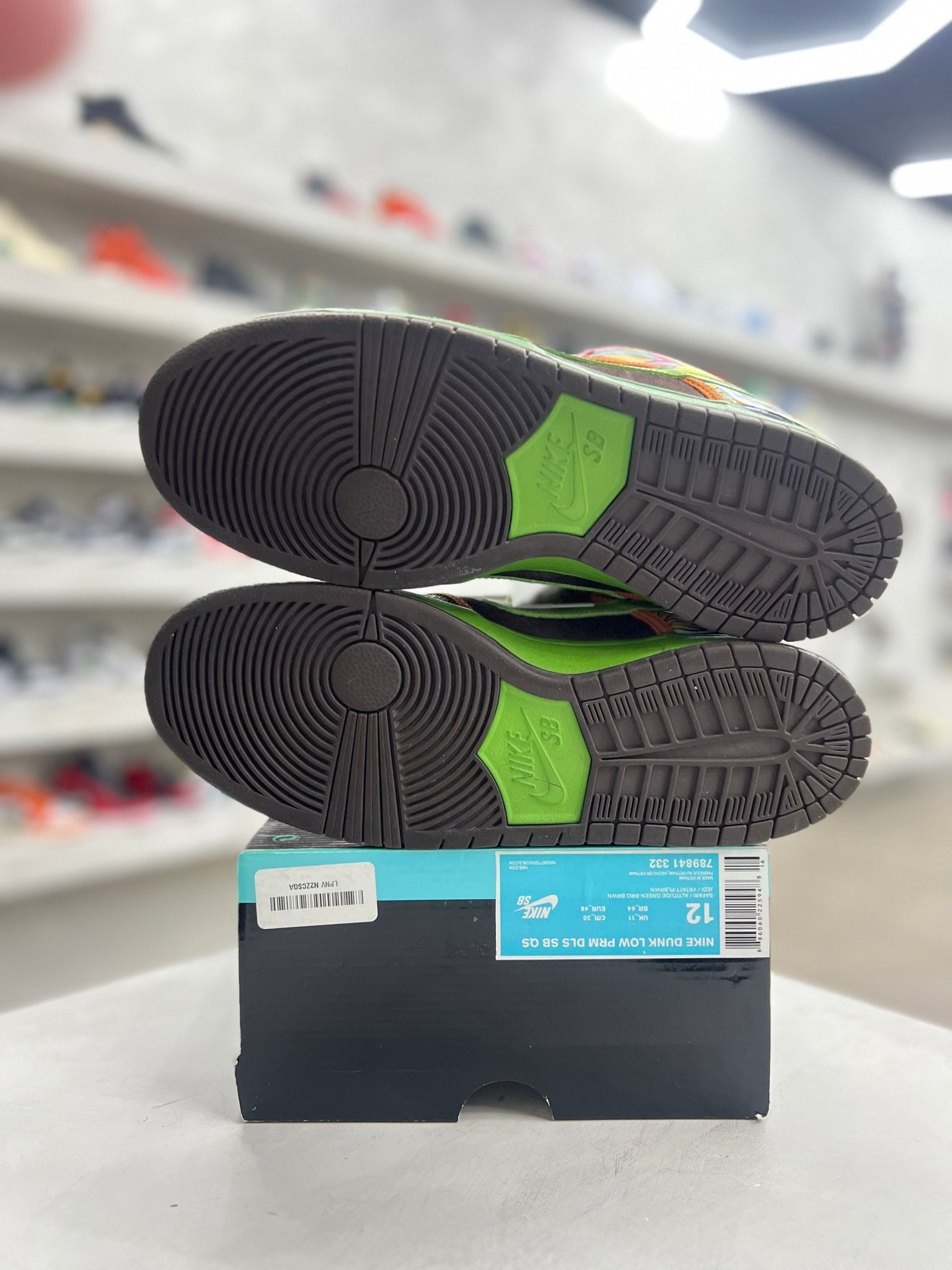 Nike SB Dunk Low De La Soul Sz 12 (PREOWNED) - Restock AveNike SB Dunk Low De La Soul Sz 12 (PREOWNED)Restock AveRestock Ave1286797683Restock Ave