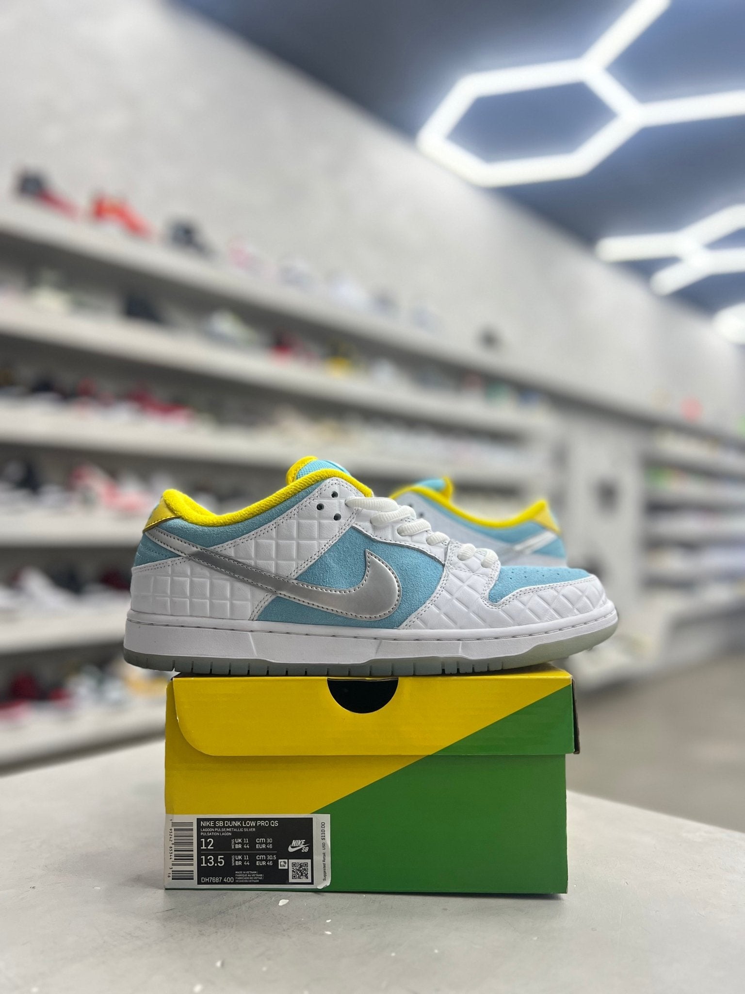 Nike SB Dunk Low FTC Lagoon Pulse Sz 12 (PREOWNED) - Restock AveNike SB Dunk Low FTC Lagoon Pulse Sz 12 (PREOWNED)Restock AveRestock Ave12Restock Ave