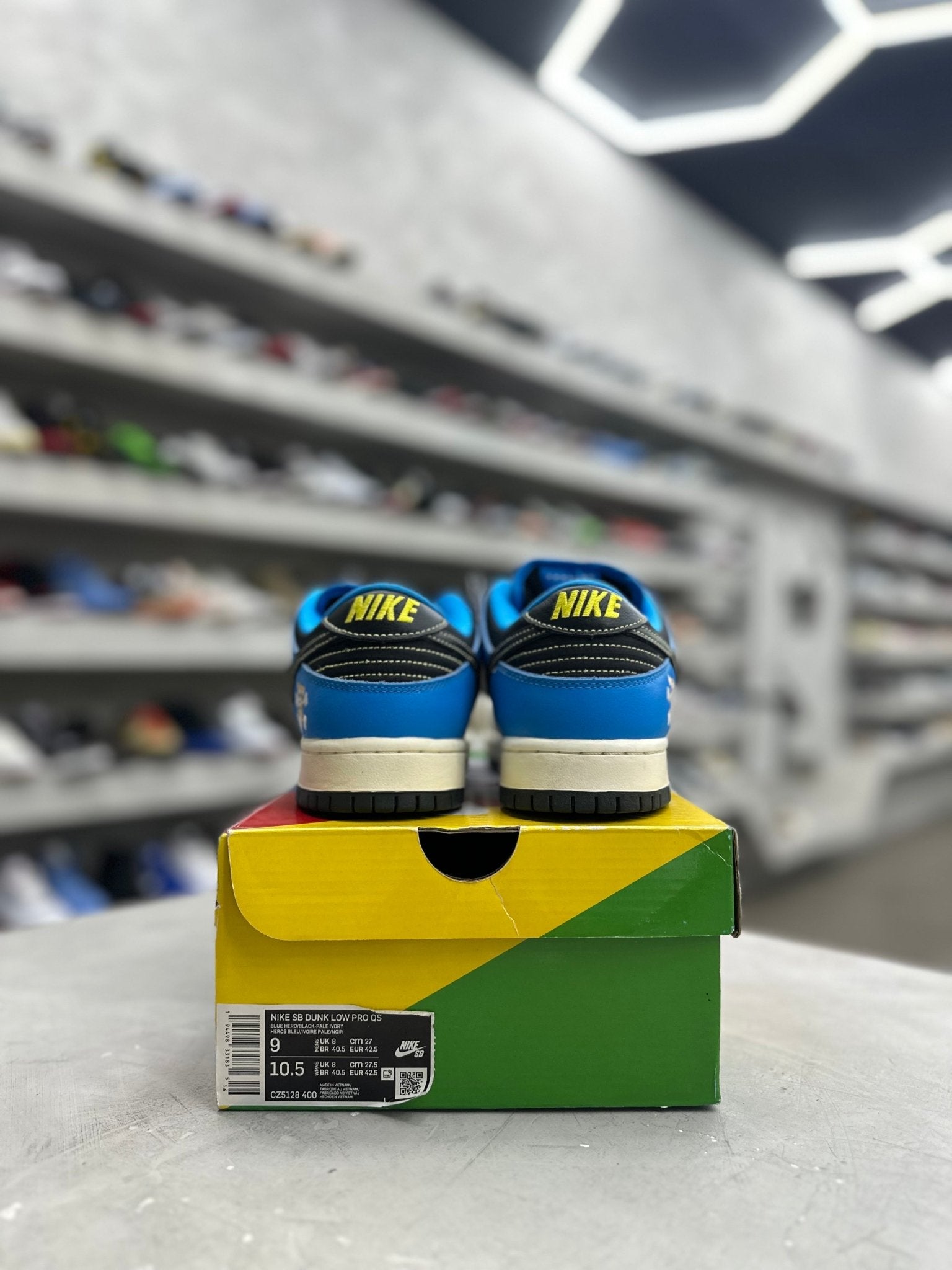 Nike SB Dunk Low Instant Skateboards Sz 9 (PREOWNED) - Restock AveNike SB Dunk Low Instant Skateboards Sz 9 (PREOWNED)Restock AveRestock Ave9Restock Ave