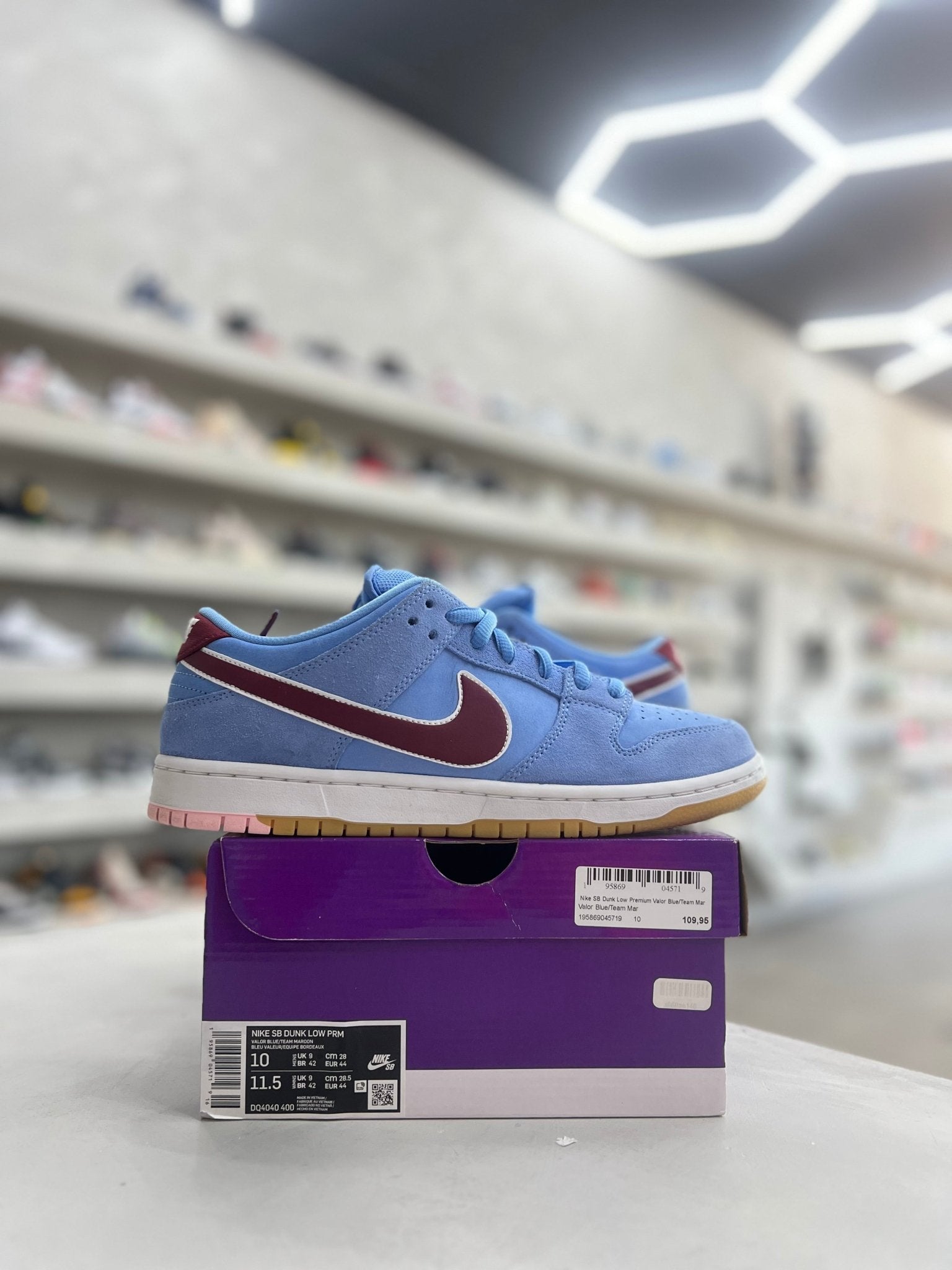 Nike SB Dunk Low Philadelphia Phillies Sz 10 (PREOWNED) - Restock AveNike SB Dunk Low Philadelphia Phillies Sz 10 (PREOWNED)Restock AveRestock Ave1079084403Restock Ave