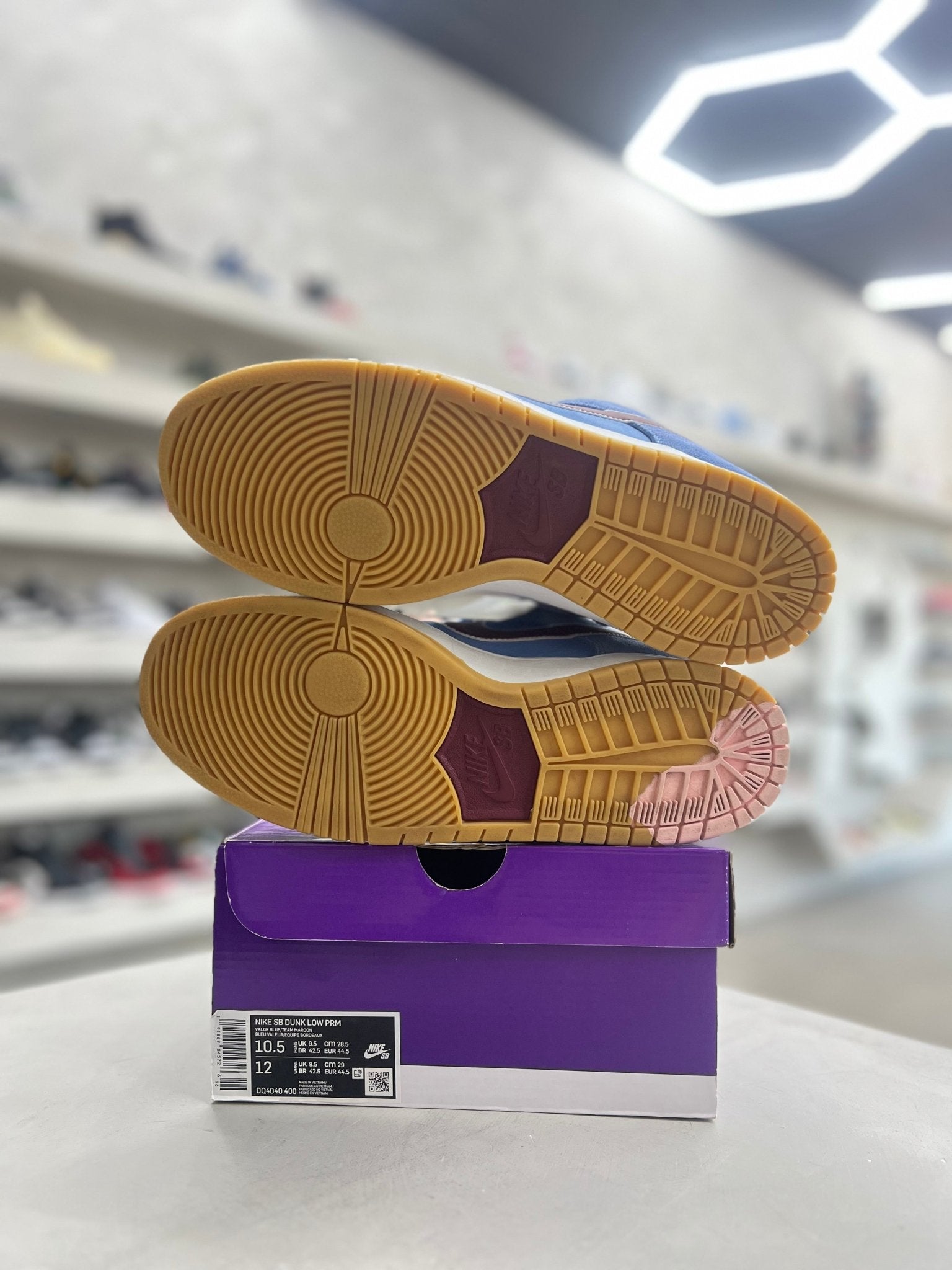 Nike SB Dunk Low Philadelphia Phillies Sz 10.5 (PREOWNED) - Restock AveNike SB Dunk Low Philadelphia Phillies Sz 10.5 (PREOWNED)Restock AveRestock Ave10.547556467Restock Ave