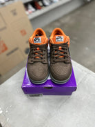 Nike SB Dunk Low Pro Muni Fast Pass Sz 10 (PREOWNED) - Restock AveNike SB Dunk Low Pro Muni Fast Pass Sz 10 (PREOWNED)Restock AveRestock Ave10Restock Ave